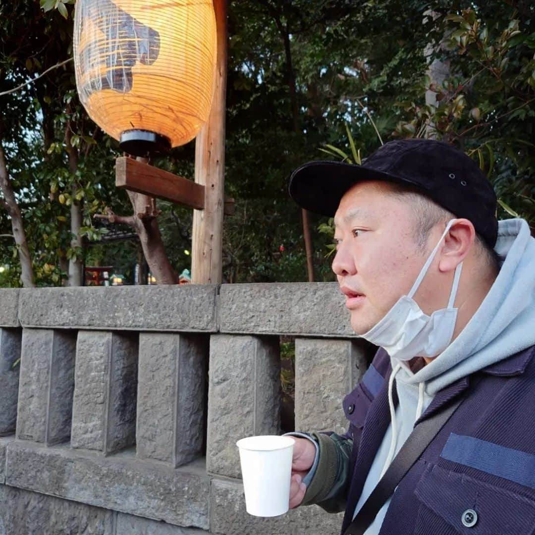 とにかく明るい安村さんのインスタグラム写真 - (とにかく明るい安村Instagram)「明けましておめでとうございます！今年もよろしくお願いいたします！お笑いがんばります！ みんな大吉でした！」1月2日 11時28分 - tonikaku.a.yasumura