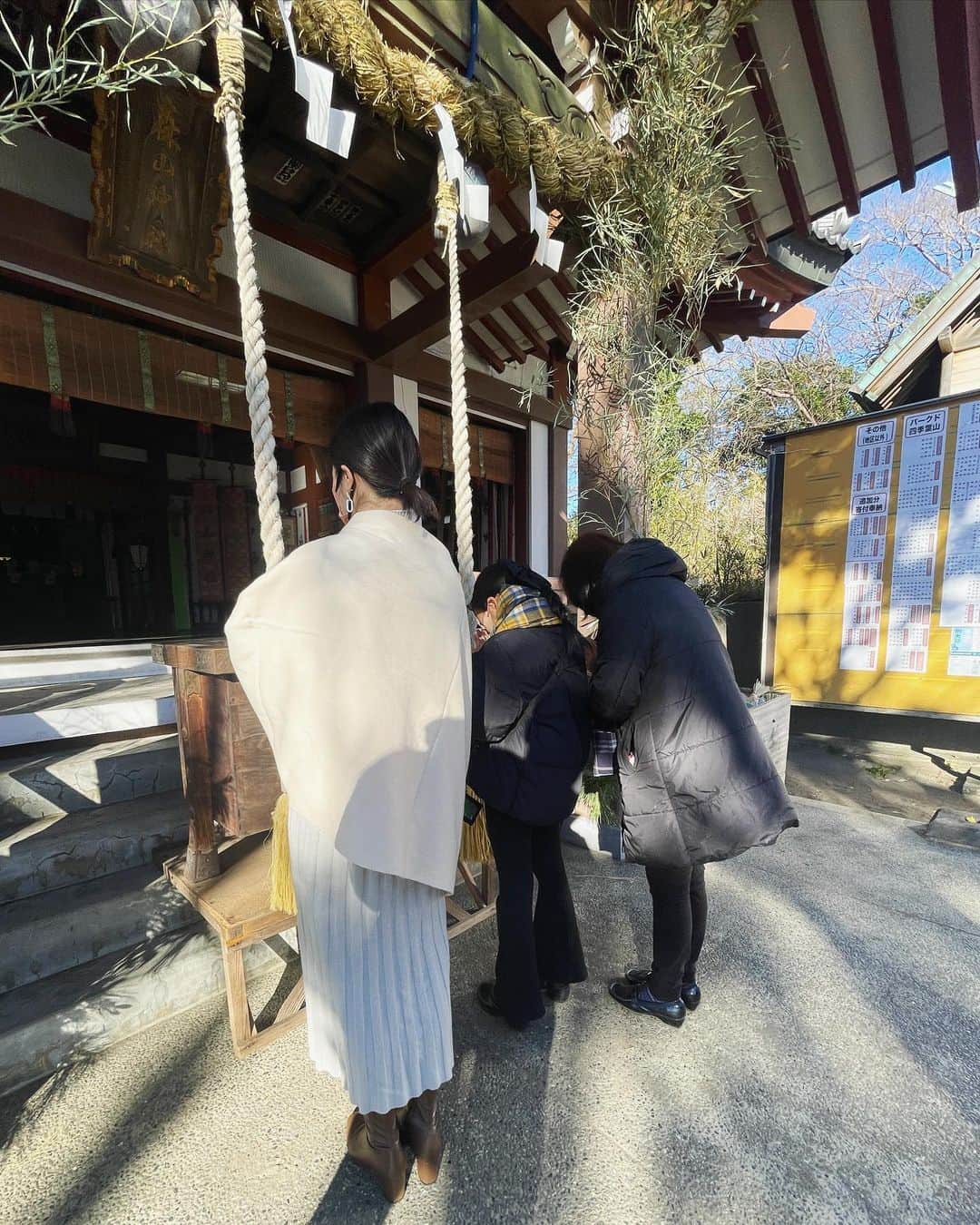 松木里菜さんのインスタグラム写真 - (松木里菜Instagram)「.｡･*. 新年明けましておめでとうございます✨  2023年が皆様にとっても幸せな一年になりますように🧡  本年もどうぞ宜しくお願い致します😌  #2023 #お正月 #🐰 #お雑煮 #筑前煮 #おせち #イルリフージョ #日本酒 #福光屋  私大晦日からずーっと食べて飲んでる🥰🍶🐷幸💗」1月2日 12時13分 - rinamatsuki613