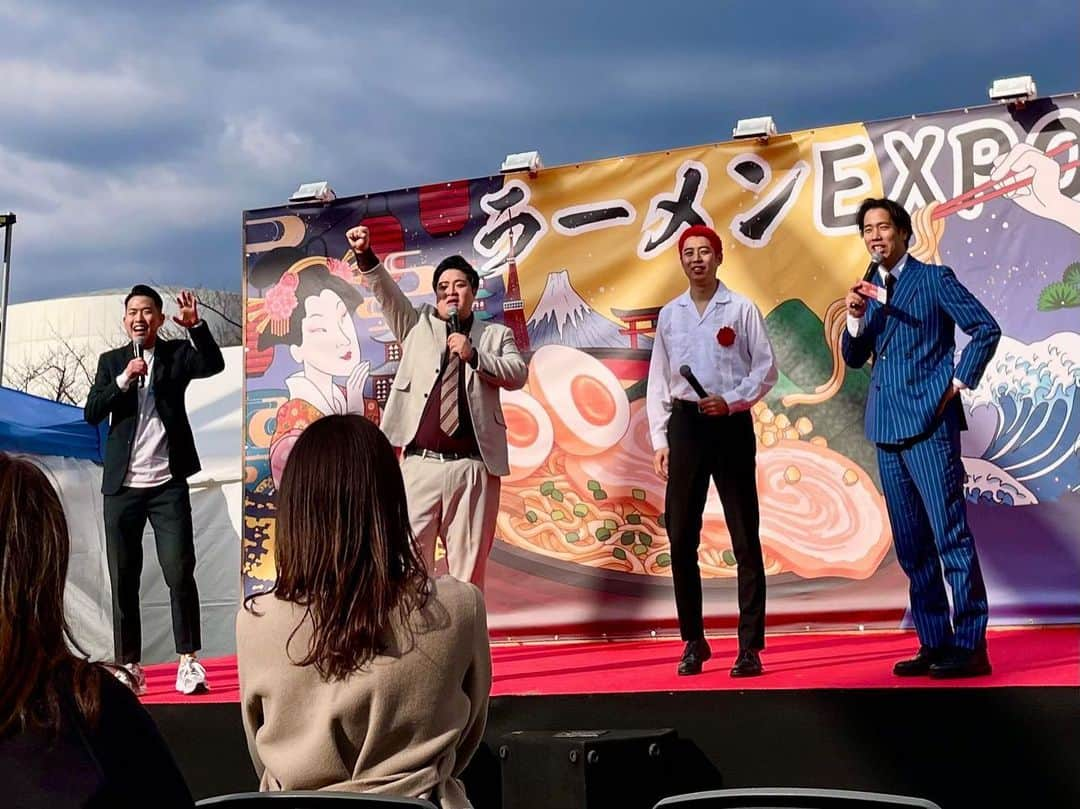 まついあきらさんのインスタグラム写真 - (まついあきらInstagram)「ファンファーレと熱狂と一緒にラーメンEXPO！！！ 同期2組で楽しすぎた！ラーメン美味すぎた！！！！🍜🍜🍜」1月2日 12時28分 - tmkakiramatsui827