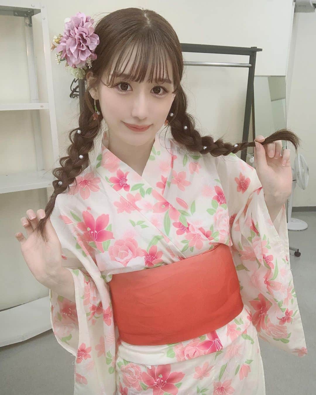 のインスタグラム：「あけましておめでとうございます🎍   1日過ぎてしまいましたが、Instagramでもご挨拶させてください🙏  2023年も皆様よろしくお願いします♡ 皆様に笑顔をお届け出来るよう頑張ります✨  #着物女子 #着物ヘアアレンジ  #アイドル #モデル #サロンモデル  #サロモ #被写体 #ポートレート #ポートレートモデル #撮影会モデル #动漫 #角色扮演 #粉我 #我的最愛 #女仆 #偶像 #팔로우 #아이돌#followme  #japanese #japanesegirl #japaneseidol #japanesegirls  #idol #japanesegirl #kimono #kimonogirl」