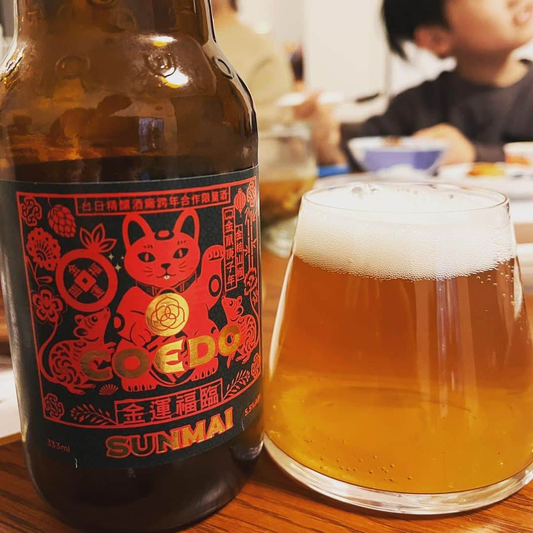 堀井亮佑のインスタグラム：「福のありそうな台湾メーカーコラボのCOEDOで年越し。あけましておめでとうございます⛩今年もここではビールをチマチマあげていきます。 #beer #堀井ビールログ」