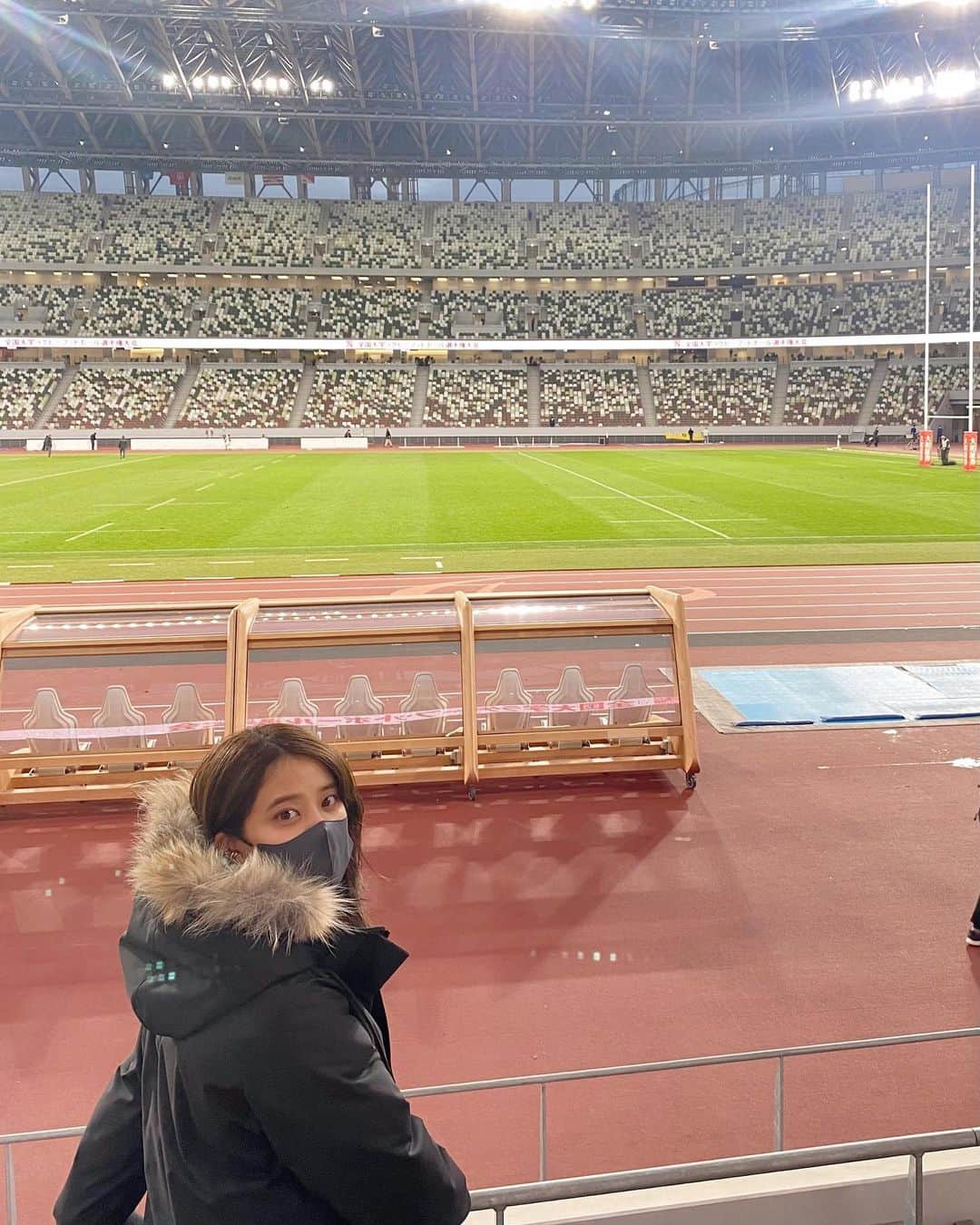 山崎紘菜のインスタグラム：「🏉 ラグビー始め❤️ #全国大学ラグビーフットボール選手権大会  #早稲田対京都産業大学 #帝京対筑波 #久しぶりに観戦できたぁああああああああああああうわぁああああああああああああああああああああ嬉しかったぁああああああああああああ」