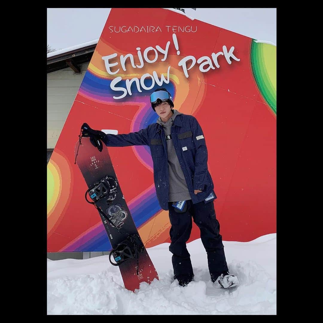 のインスタグラム：「3年ぶりにスノボ🏂 まだイけてます。  #ゲレンデマジック #jrskiski  #スノボ」