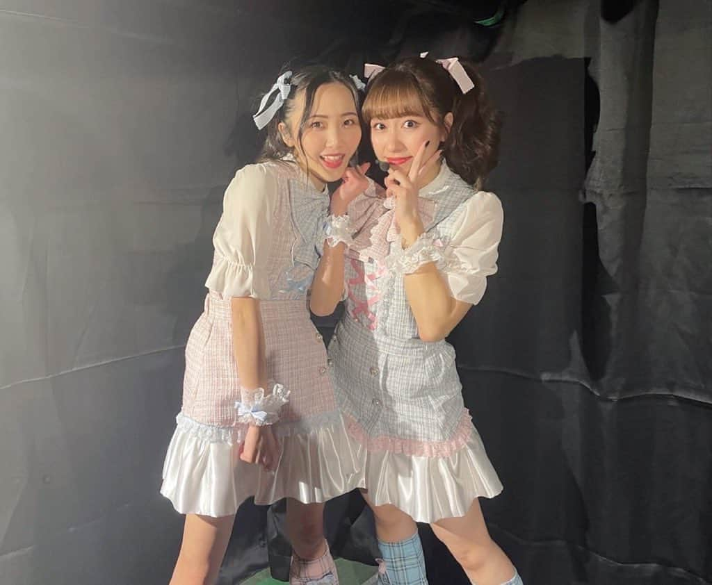 山邊未夢さんのインスタグラム写真 - (山邊未夢Instagram)「🎀 あーりん × みゆ 🫧  #ももいろ歌合戦 アイドルメドレー 同級生仲良し２人でコラボしました  @ayaka_sasaki_official あーりんありがとう❤︎  #ももクロ #ももいろクローバーz #あーりん #佐々木彩夏 #東京女子流 #山邊未夢 #アイドル」1月2日 19時13分 - miyu_tokyogirlsstyle