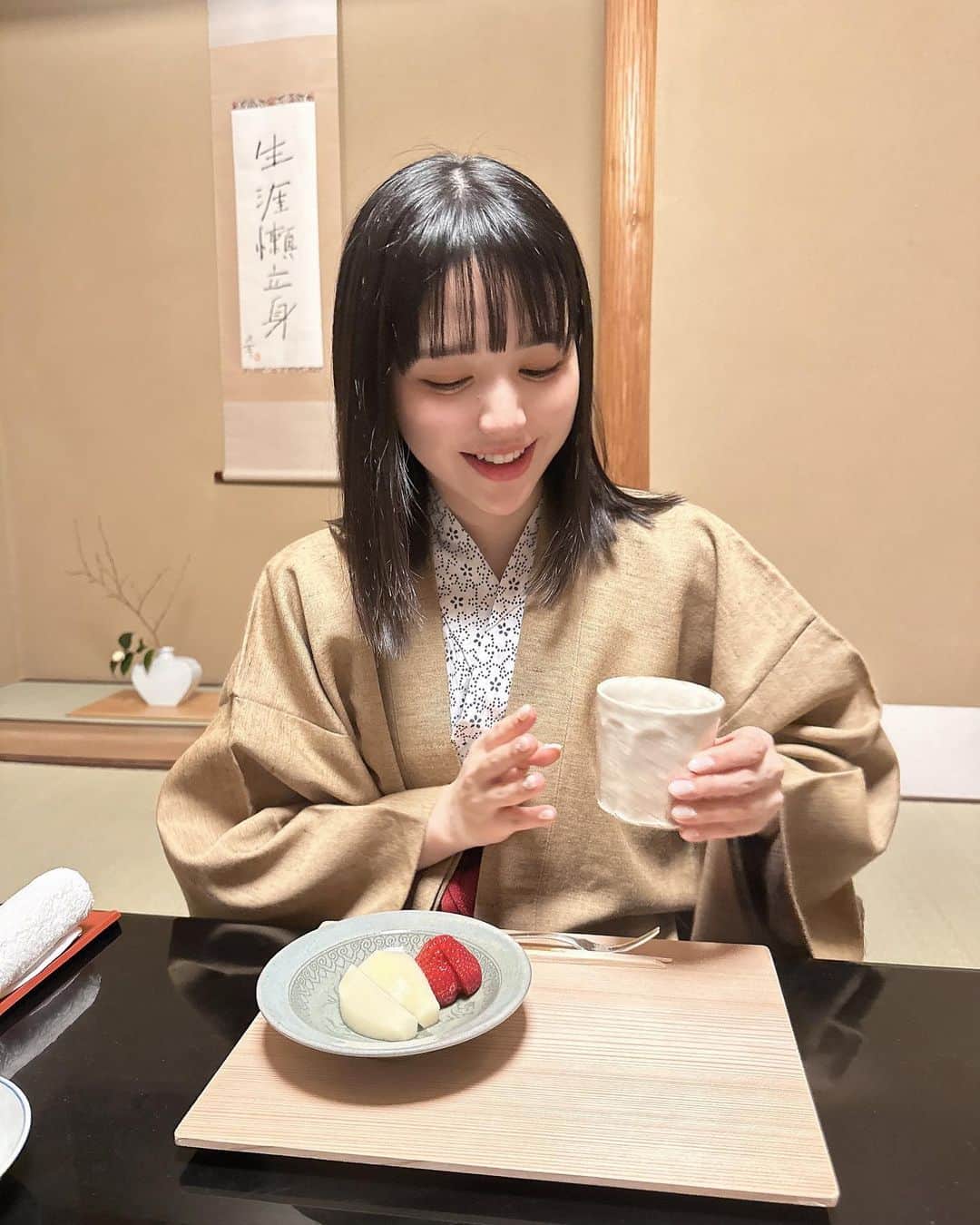 のインスタグラム：「楽しかったすぎる 美味しかったすぎる 去年の温泉旅♨️ 誰と行ったでしょう🫠」