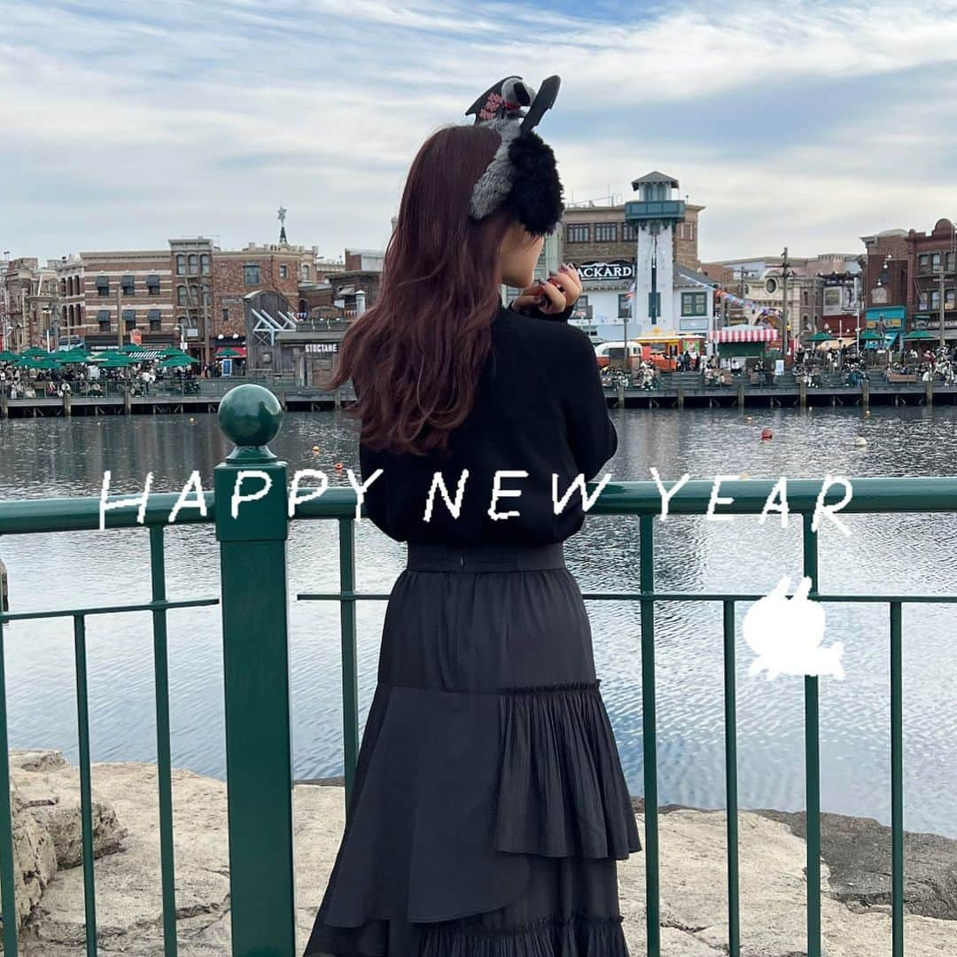 蒼井ちあきのインスタグラム：「\ Happy New Year /  2022年もありがとうございました♡ 今年もよろしくお願いいたします🐰🍀」