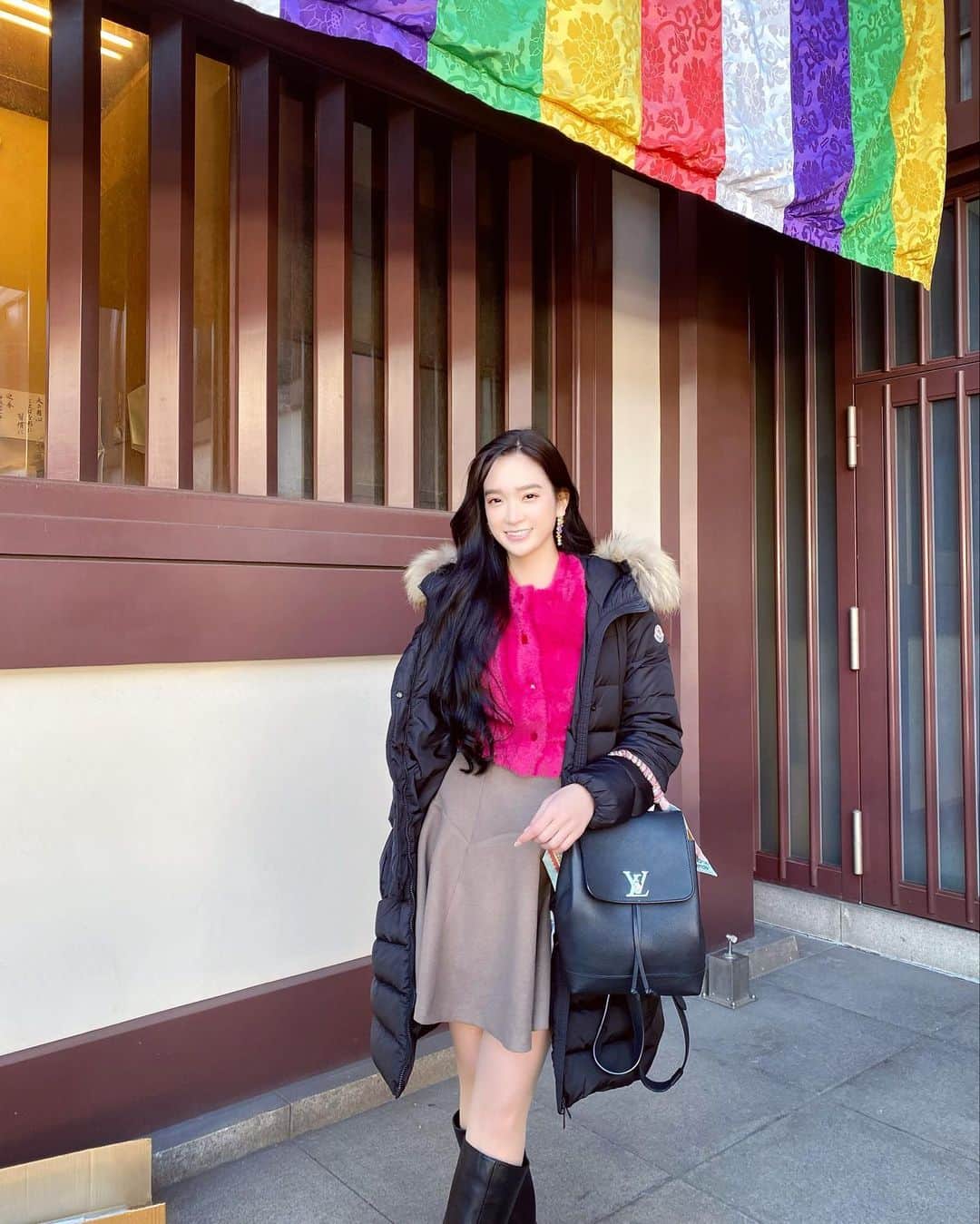 太田麻美のインスタグラム：「初詣に行ってきました⛩🎍🐇  #ahappynewyear #happynewyear #2023年 #初詣 #御朱印」