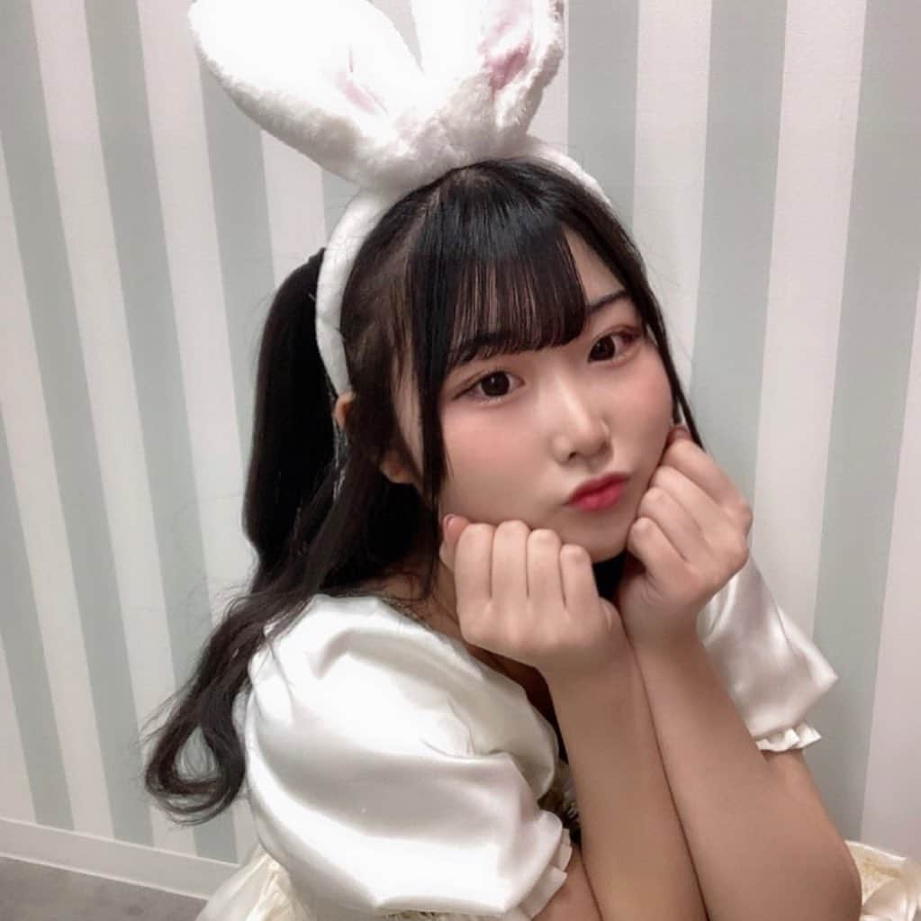 桃瀬ひよりのインスタグラム：「‪‪❤︎‬  あけましておめでとうございます🐰 今年も精一杯頑張るので応援よろしくお願いします🤍  #名古屋 #大須 #アイドル #idol #fjk #jk  #jkブランド #jkの素敵な思い出 #女子高生 #高校生女子 #おーえすけー #likeforlikes  #likeforfollow  #like4likes  #like #followforfollowback  #follow  #follow4followback  #いいね返し #コメント返し #新年 #うさぎ #うさ耳」