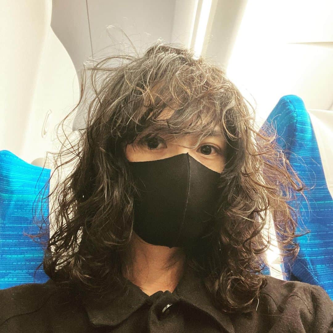 君嶋麻耶のインスタグラム：「⚡️Hello 2023⚡️  本年もよろしくお願いします」