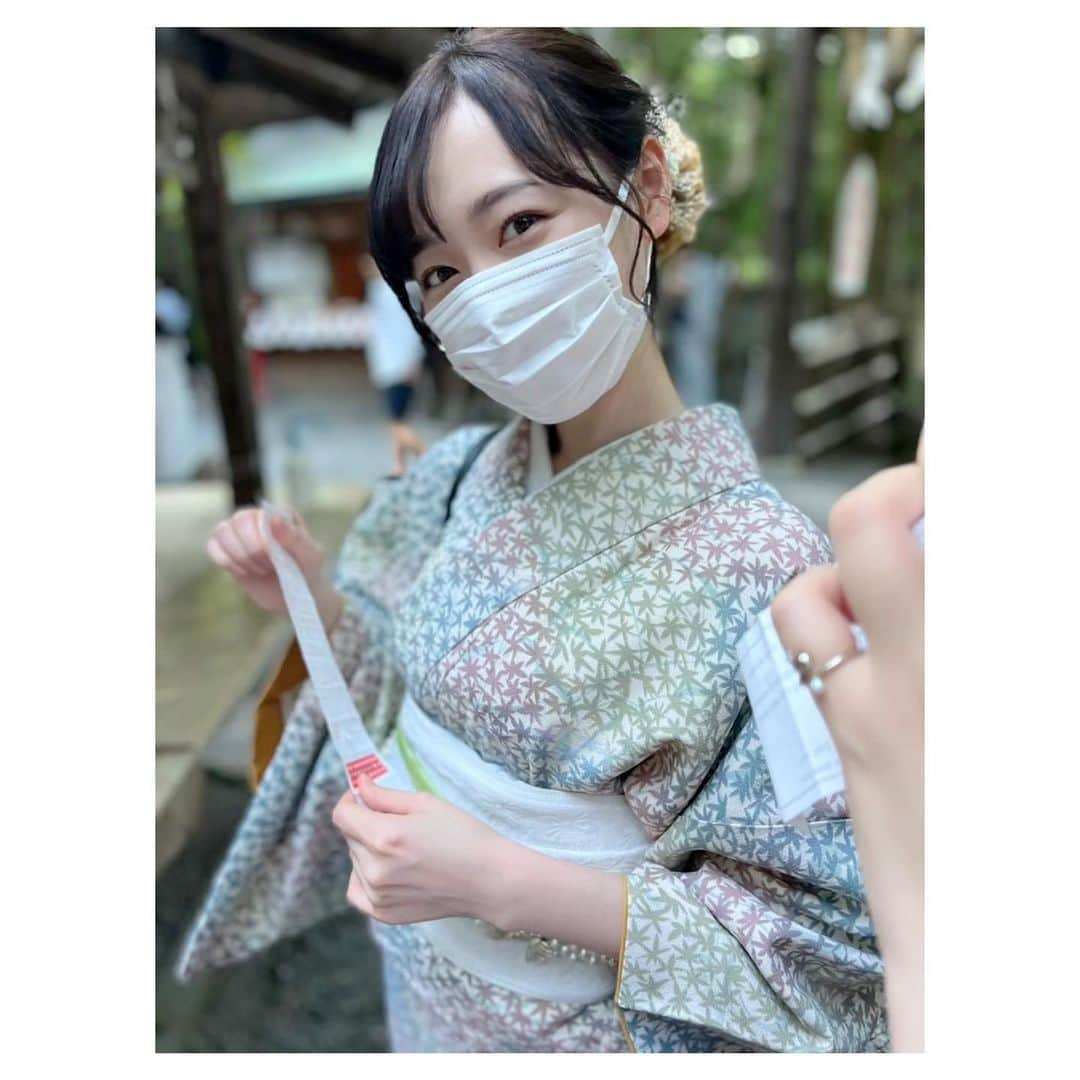 福原遥のインスタグラム：「. 2023年。 明けましておめでとうございます☺︎ 本年も感謝の気持ちを忘れず、自分らしく、笑顔で過ごしていけたらと思っております。 どうか、2023年も皆様が笑顔溢れる1年となりますように、、✨ 皆様の心に響くものをお届けできるようよう、私も精進して参ります！ 本年もどうぞよろしくお願い致します！」