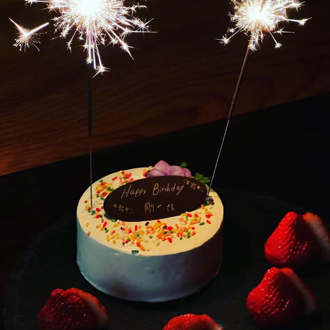 須田剛一のインスタグラム：「誕生日でした。歳は忘れました。」