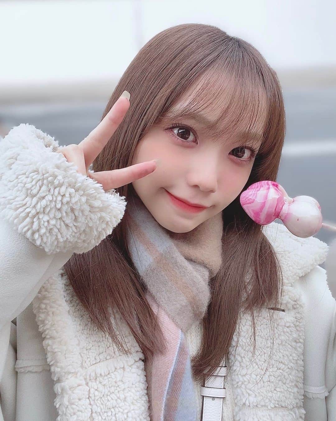 仲村和泉のインスタグラム：「あけましておめでとうございます🐰🐰」