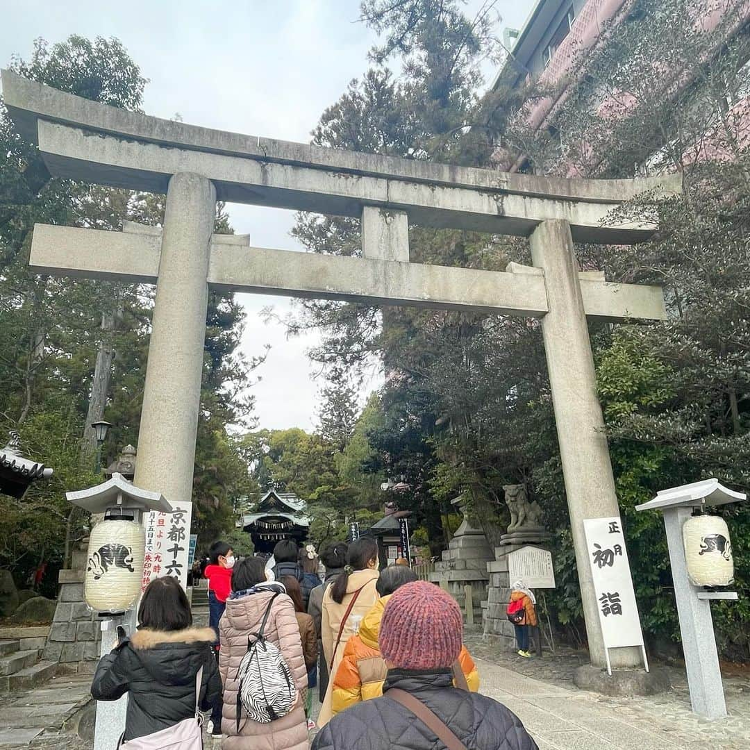 佐藤華純さんのインスタグラム写真 - (佐藤華純Instagram)「. . 【 #岡崎神社 】  明けましておめでとうございます🎍🤍  今年は卯年ということで、国内では珍しい ウサギを祀っている岡崎神社に！  そこら中にいるウサギが可愛くて写真撮りまくってたら 自分の写真撮り忘れてた🐇笑  #謹賀新年 #初詣  #京都観光 #京都神社」1月2日 23時23分 - mcr2020_02sk