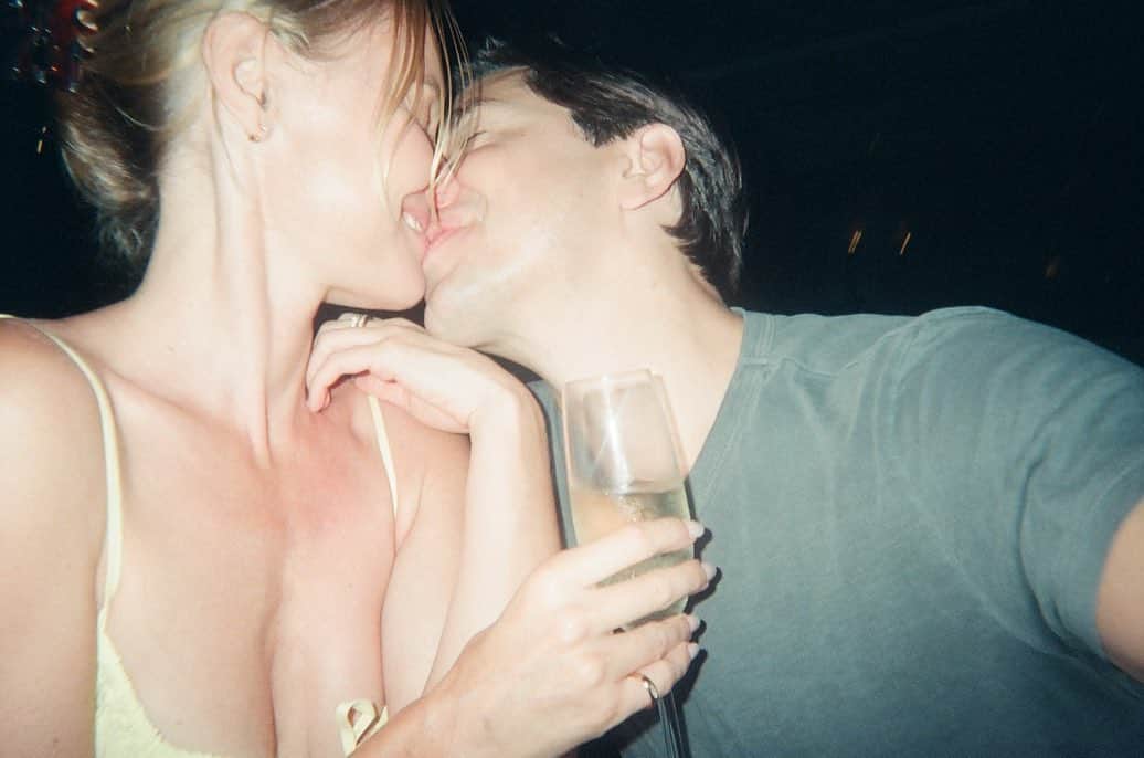 ケイト・ボスワースのインスタグラム：「You are my love and my light, my peace and my thrill. Thank you for holding my hand when we sleep. Thank you for tying my shoelaces when you notice they are undone. Thank you for making me laugh so hard I have to leave the room. Thank you for showing me what love is and for making this the best birthday ever 💛 xx」