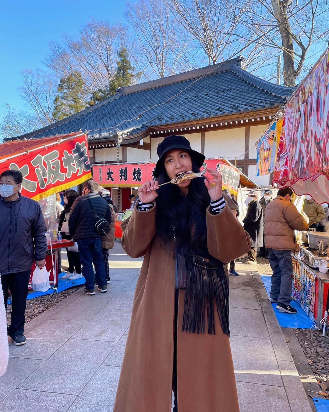 金原杏奈のインスタグラム：「HAPPY NEW YEAR 🐇🧡  明けましておめでとうございます！ 今年もよろしくお願いします♡ 久しぶりに年末年始を日本で過ごせたよ😌 初日の出からの初詣からの屋台⛩ 楽しすぎた🤗  #happynewyear #2023」