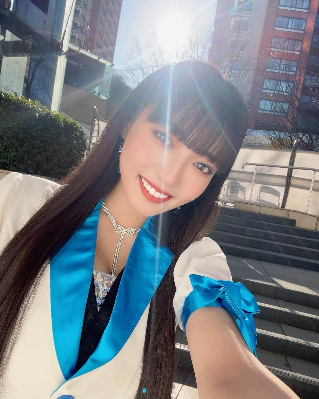 のインスタグラム：「#あけましておめでとうございます 🐰💭 ・ ・ ・ ・ ・ ・ ・ ・ ・ ・ ・ 【お知らせ】 #EMOgirl vol.1 　本日発売となりました🦋💭 アイドル×グラビア 『男性も女性にも読んでもらいたい』 をコンセプトとした新たなグラビアマガジン🎊 久しぶりのグラビアなので買ったよ報告待ってます！！ ・ ・ ・ 【1月のスケジュール】 7(土)  対バン 渋谷RING 9(月)  大阪チャンス撮影会(2023年初撮影会) 10(火)  対バン 秋葉原ZEST 14(土)  WHIP撮影会(2023年初個撮) 15(日)  対バン 新宿Club SCIENCE(昼帯) 21(土)  対バン 高田馬場BSホール 29(日)  フレッシュブーティー撮影会 31(火)  定期公演 新大久保KPL  【5thDVD】 『#おとなになる〜19to20〜』絶賛発売日！！！ 最後の作品なので是非観てね♡ ・ ・ ・ twitter→ @sakurada_anon ← ・ ・ ・ #桜田愛音　#カメリパ #カメレオンリパブリック　#インスタグラビア #グラビア　#水着 #撮影会　#撮影 #撮影モデル #カメラ #メイク #camera #Shooting #makeup #girl  #photooftheday #selfie #tiktok」