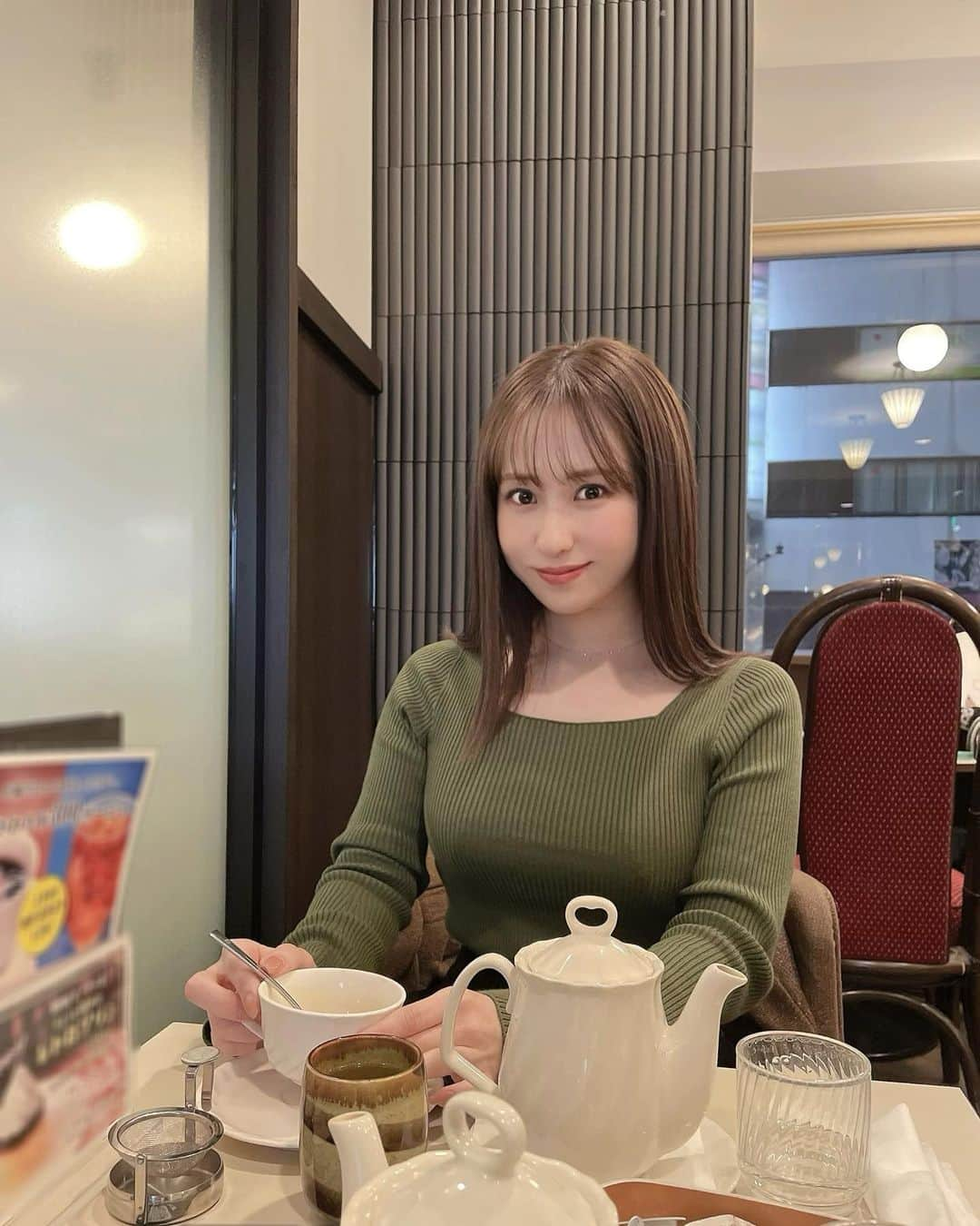 鏑木梨奈のインスタグラム：「🫖☕️🤍」