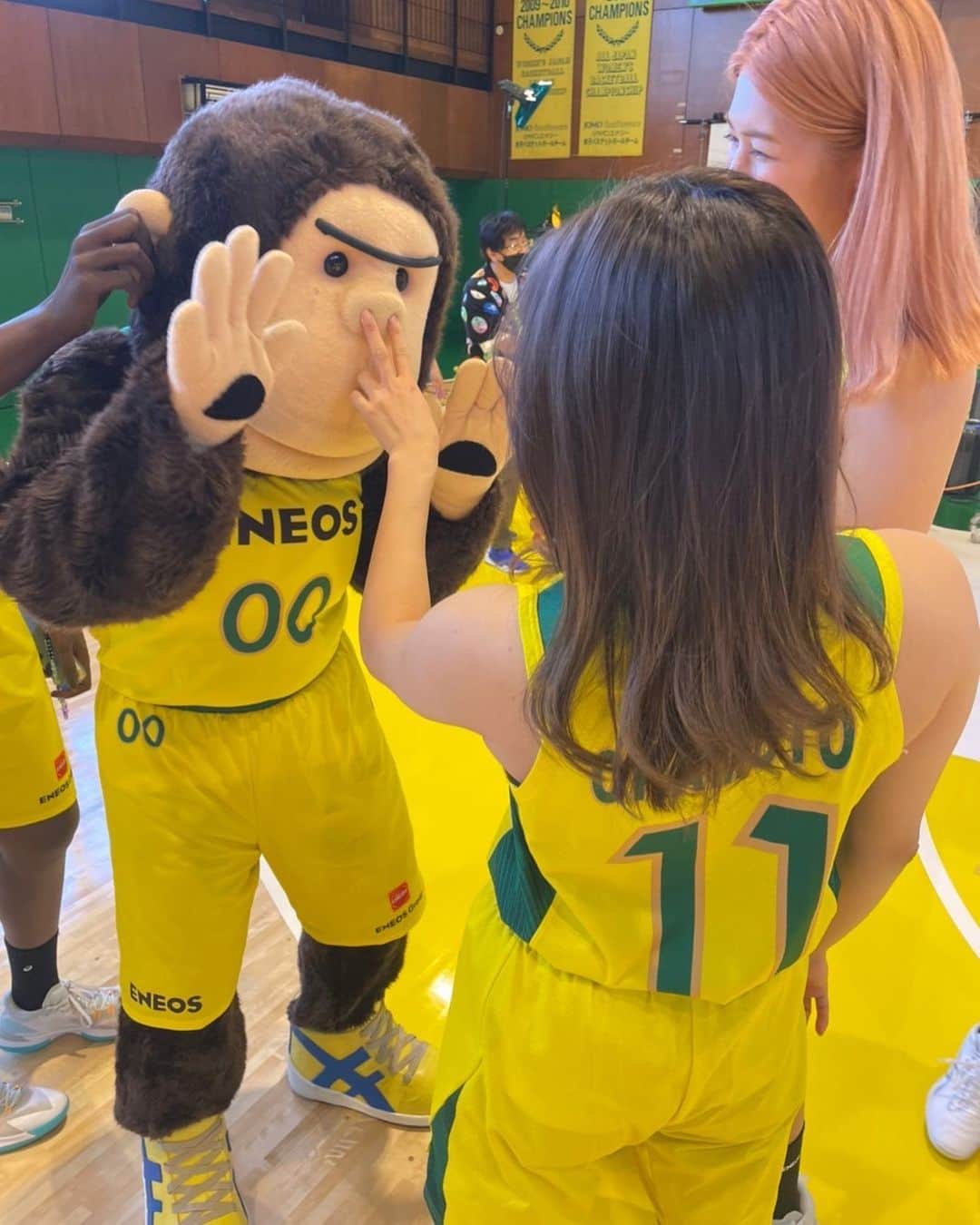 岡本彩也花のインスタグラム：「🦍オキニイリ🦍」