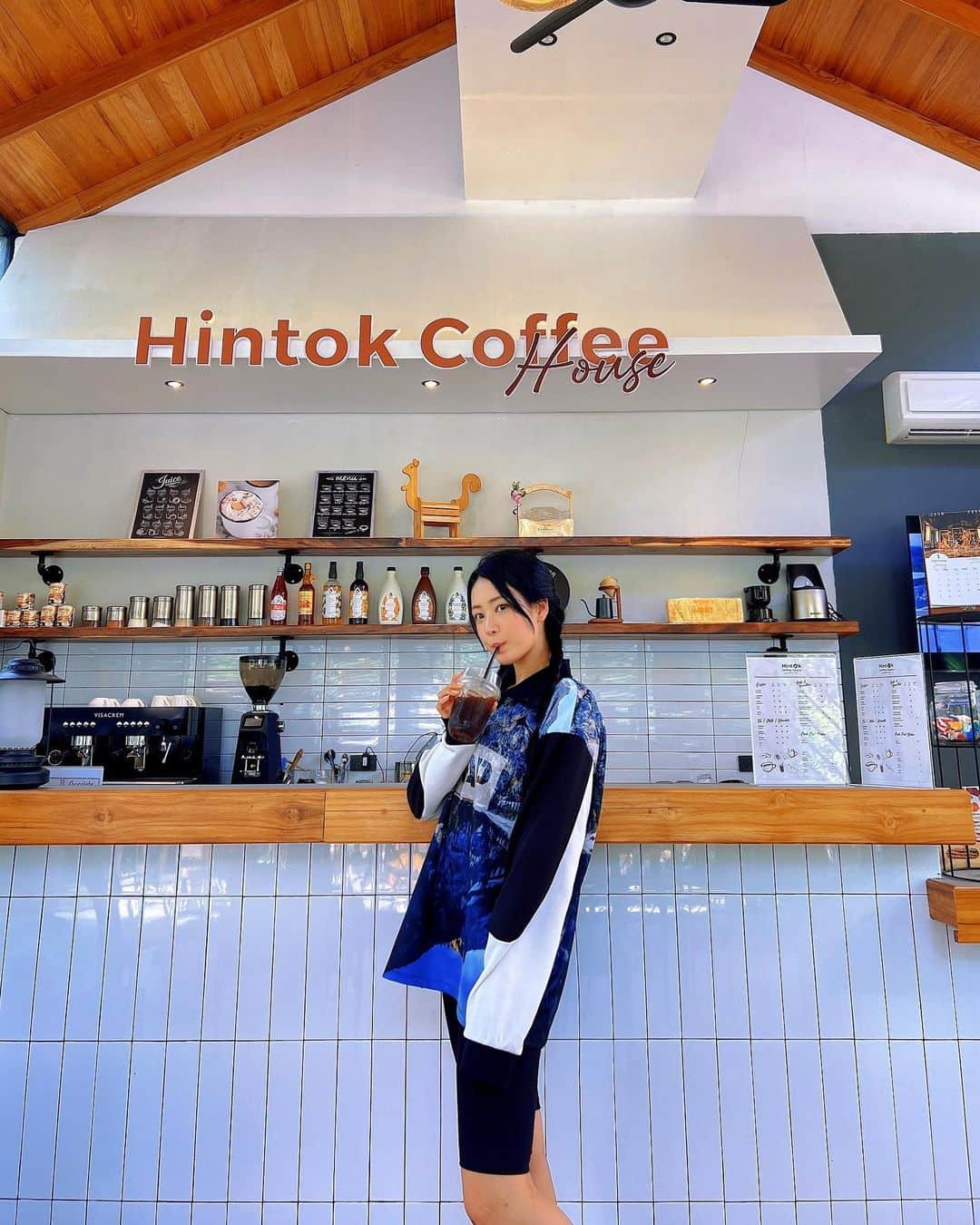 ハダムのインスタグラム：「🌳🚲☕️」