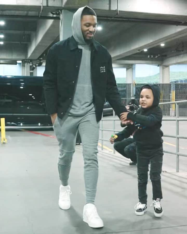 デイミアン・リラードのインスタグラム：「JR. ❤️🙏🏽」