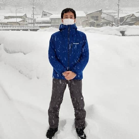 テレビ朝日アナウンサー公式さんのインスタグラム写真 - (テレビ朝日アナウンサー公式Instagram)「このあと5時30分からは　#ANNニュース　#スーパーJチャンネル 2022年、最後のJチャンネルでは雪の取材をしました。 年が明けてもまだまだ厳しい寒さが続いています。 寒さに負けず、2023年も精進していきますので、 皆さま、今年もどうぞよろしくお願い致します！ #柳下圭佑」1月3日 17時00分 - tvasahi_announcers