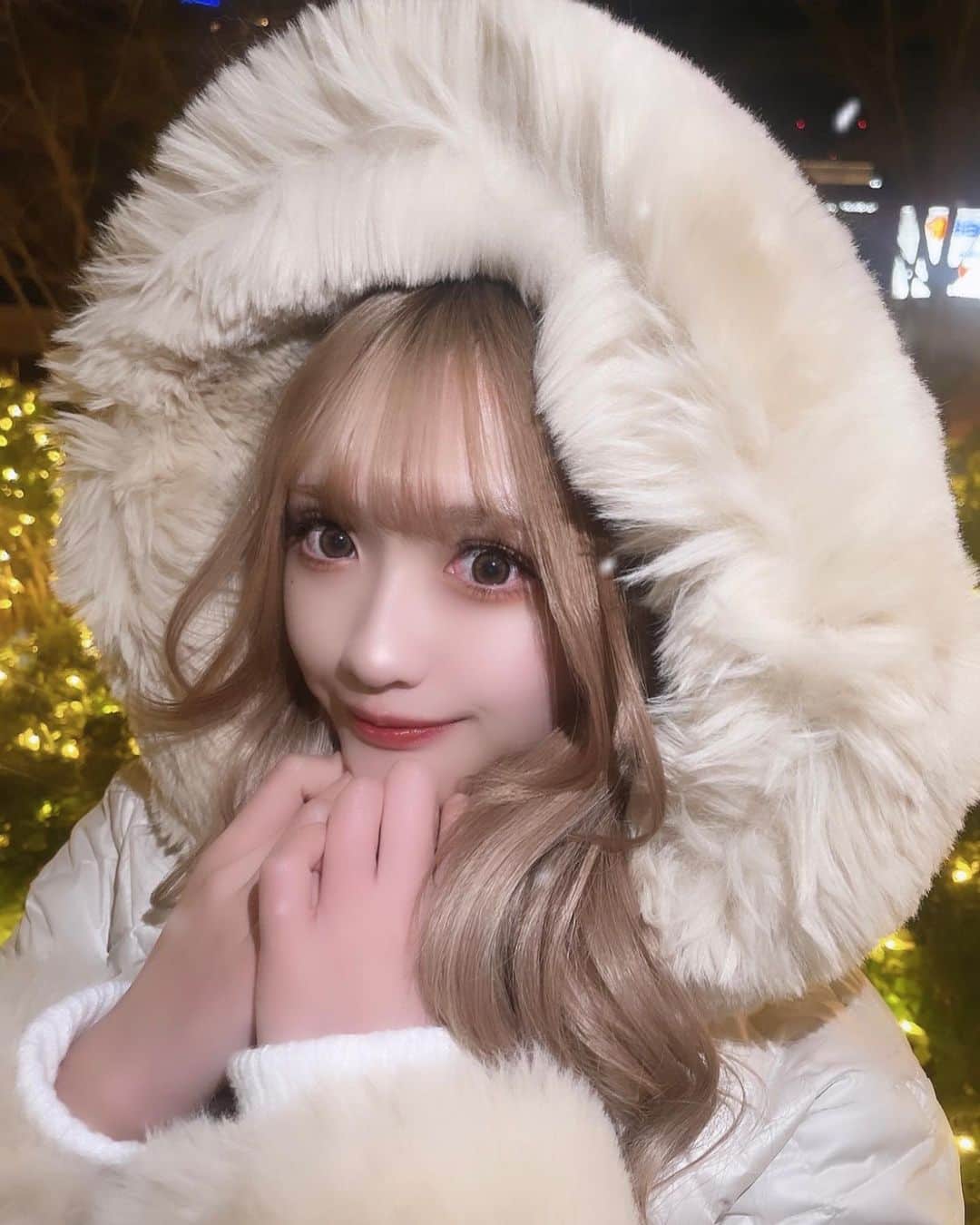 山本瑚々南のインスタグラム：「. はぴにゅーいやー😽🤍」
