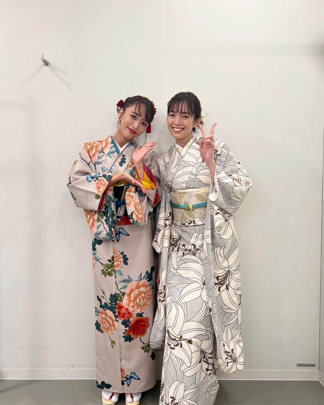 近藤千尋のインスタグラム：「本日18時から ザ！世界仰天ニュース 新春5時間スペシャルに出演しております🫶🏻 更新遅くなってごめんなさい🥺❤️  お着物で、しおりちゃんと チョコプラのお二人と撮ってもらいました🍡💓  お腹痛い役と、塩が大爆発する役も させて頂いてます🥰笑  見逃した方は是非TVerでも、、📺  まだまだ放送中です👍🫡🤍  オフショットは ナース姿のこんちひと 入院シーンのこんちひです。笑🏥」