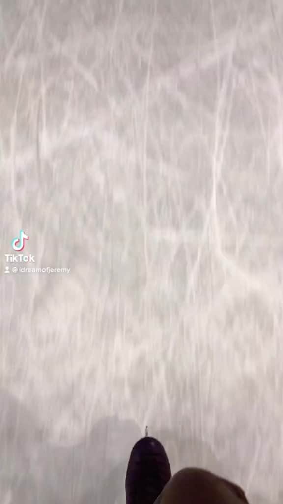 ジェレミー・アボットのインスタグラム：「Doodling my way into 2023 (a palate cleanser for the soul)」