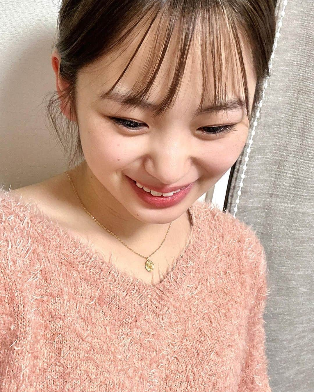 筒井莉子さんのインスタグラム写真 - (筒井莉子Instagram)「以前に紹介させて頂いた CENEさんから 新商品です🤩🤩💗 @cene_316l   金属アレルギーの方でも使用できる アクセサリーになります✌️  私も少し金属アレルギー持ってるんですが 金属アレルギー持ってると 買えるアクセサリーが限られてきます、、💦 無駄に高かったり、、、💸  でも、CENEさんだと 低単価になっていて 種類も沢山あるので 自分にあったアクセサリーが 見つけられるんじゃないかな～？と 思います🫣💗  そして、温泉にも付けて入れるのは 最高過ぎます🤦🏻‍♀️  温泉でも、他の方より ちょっとオシャレな自分でいれますね🤭  #cene #金アレ対応 #セネ  #金属アレルギー対応」12月11日 12時46分 - riko.02tsutsui