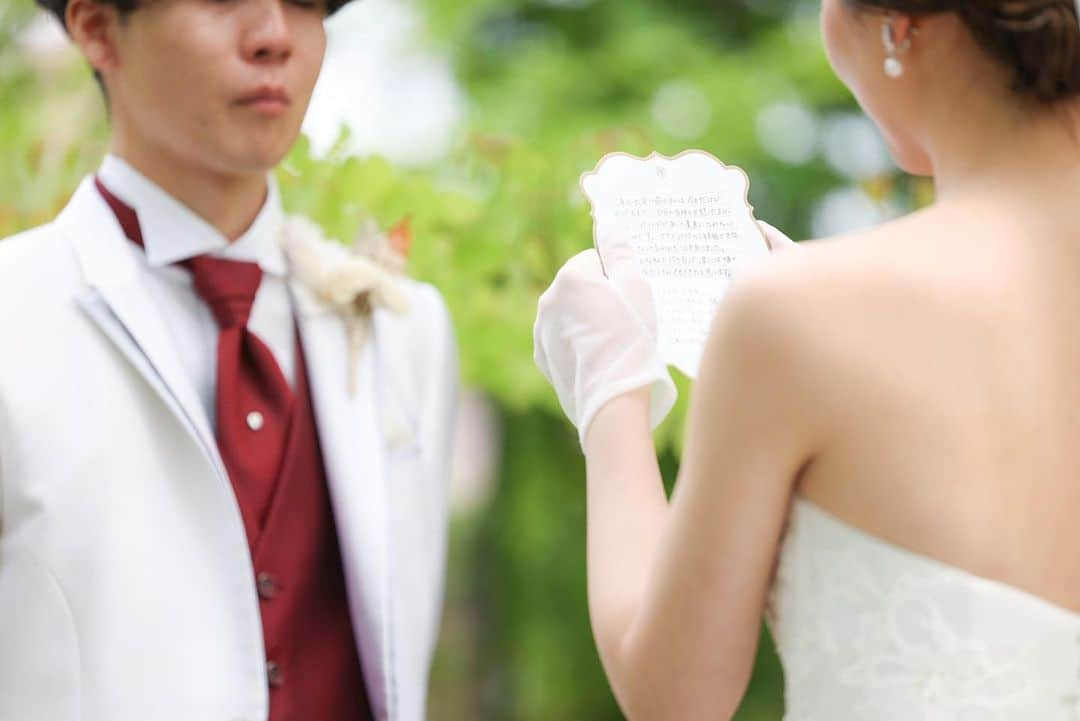 ラ パルティールさんのインスタグラム写真 - (ラ パルティールInstagram)「. wedding Reportをお届け！  形にとらわれないで「自分らしく」をテーマに ゲストも自分たちも楽しめる演出を…  「星降る会場」のペンダントライトや ガーデンに飾られたライト  ゲストも天井を見上げて 「綺麗」と言っていた姿を思いだします𓂃𓈒𓏸 . .  お客様からのお声もいただいています！ 詳しくはホームページをCheck！  ーーーーーーーーーーーーーーーーーーーーーーーー  新潟県長岡市古正寺3-39 プライベートガーデンwedding La partir @partir_nagaoka   ーーーーーーーーーーーーーーーーーーーーーーーーー  #星降る会場　#ナチュラルウェディング　#アットホームウェディング　#ガーデンウェディング #ガーデン挙式　#ブライダルフラワー　#ドライフラワーブーケ　#結婚式アイディア　#パルティール　#ラパルティール　#lapartir #結婚式レポート　#新潟花嫁　#新潟プレ花嫁　#新潟結婚式　#新潟結婚式場　#新潟市結婚式場 #長岡結婚式　#長岡結婚式場　#長岡市結婚式場　#1組貸切ウェディング　#おしゃれ花嫁 #パーティーレポート」12月11日 13時33分 - partir_nagaoka