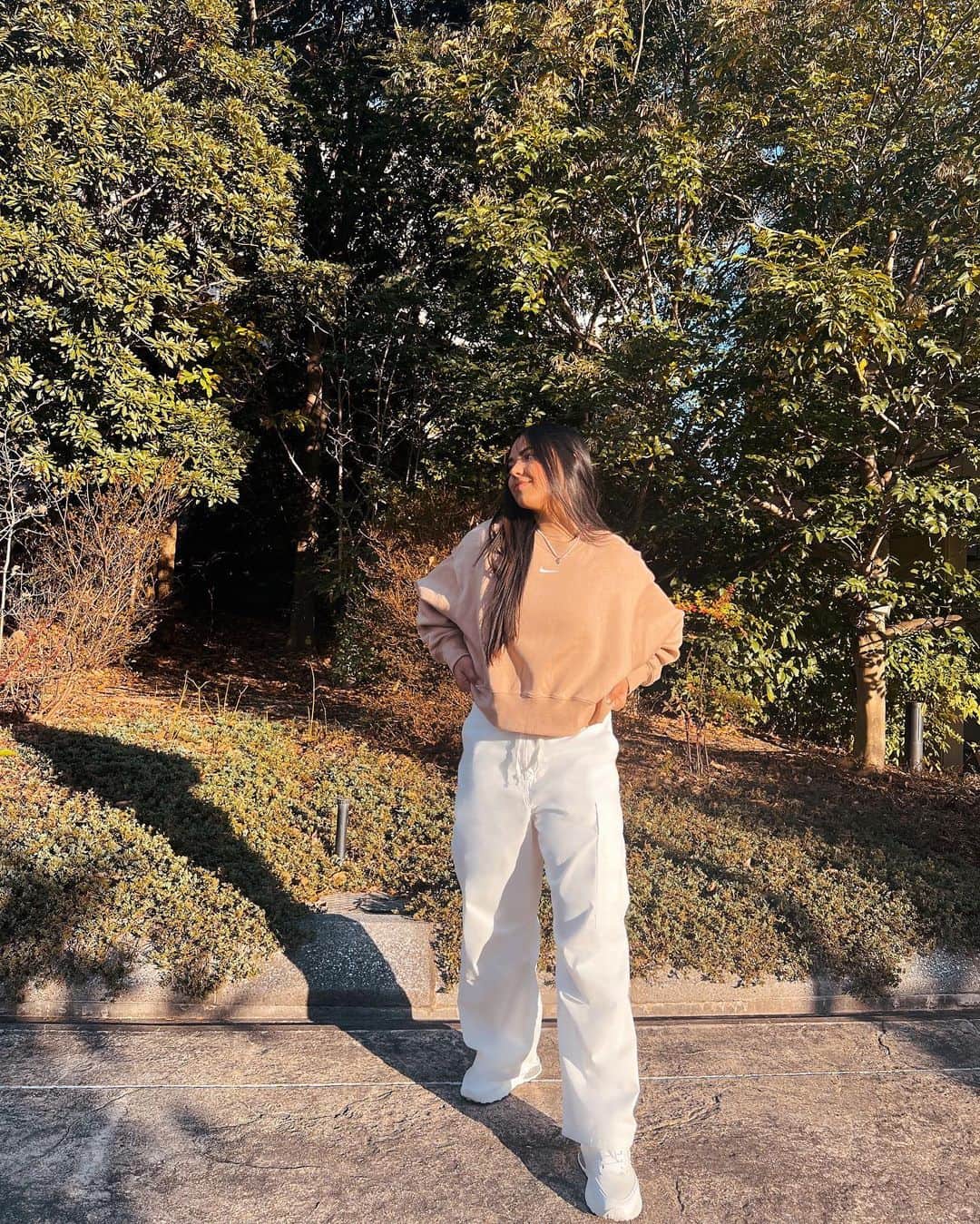 アドリアナ・ディアスのインスタグラム：「don’t even know where I’m at」