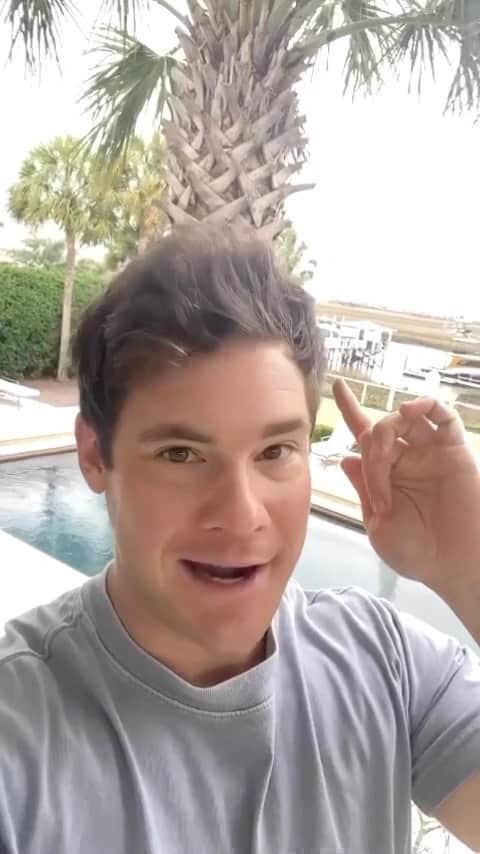 アダム・ディバインのインスタグラム：「We’ve got @AdamDevine holding it down for @TheUFCBaddy ahead of #UFC282 😤」