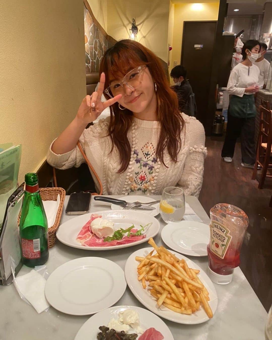 村上佳菜子のインスタグラム：「Yum & smile & peace 🤤😊🫶🏻」