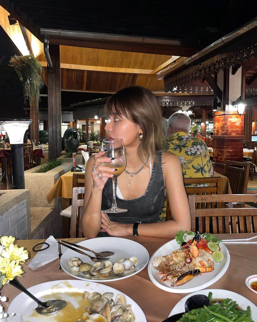 MIRAI TAKASHIMAさんのインスタグラム写真 - (MIRAI TAKASHIMAInstagram)「ホテルのほぼ目の前にあったレストラン🍽 どこのお店で何食べても全部美味しい😂❤️ #Thailand #Phuket #dinner」12月11日 22時12分 - miiiiiraixx