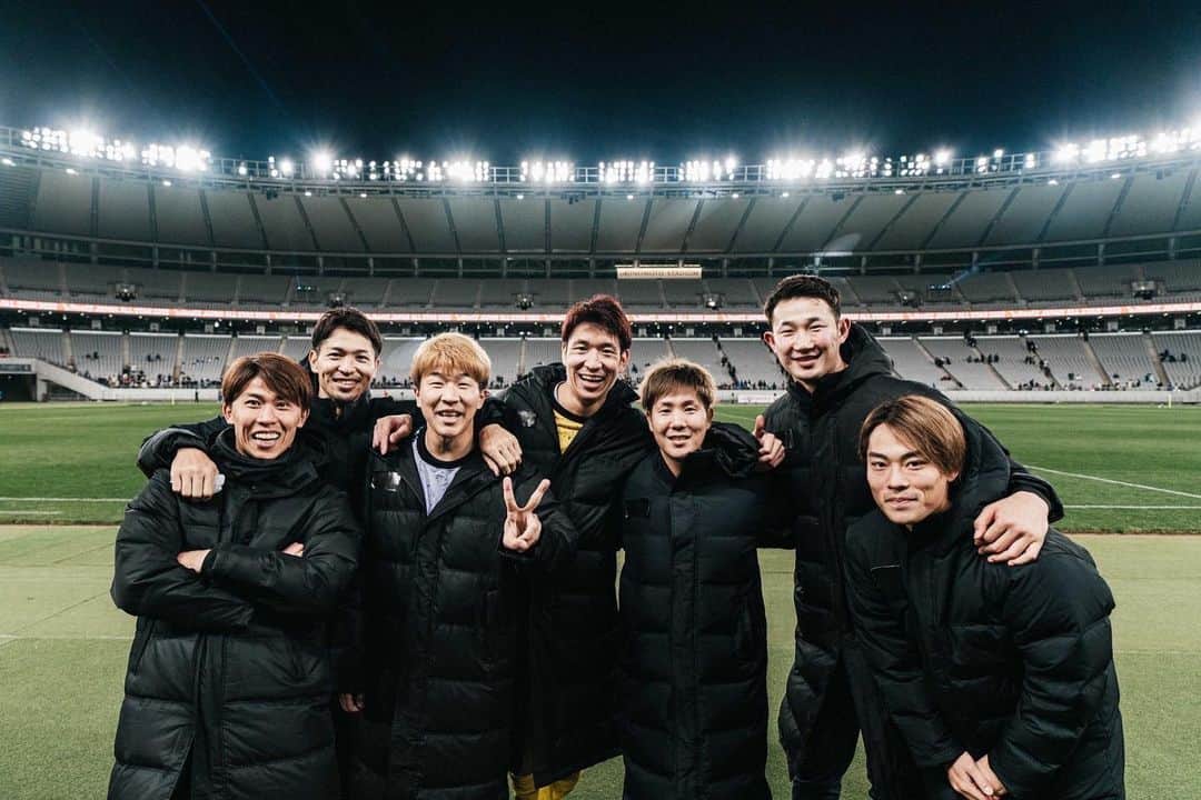 渡辺凌磨のインスタグラム：「Team FC Tokyo！！ こーゆーイベントは選手にとってもすごい大事だと思う すごい楽しかったです笑  森重選手とのマッチアップ嫌でした。 楽しかったけど笑」