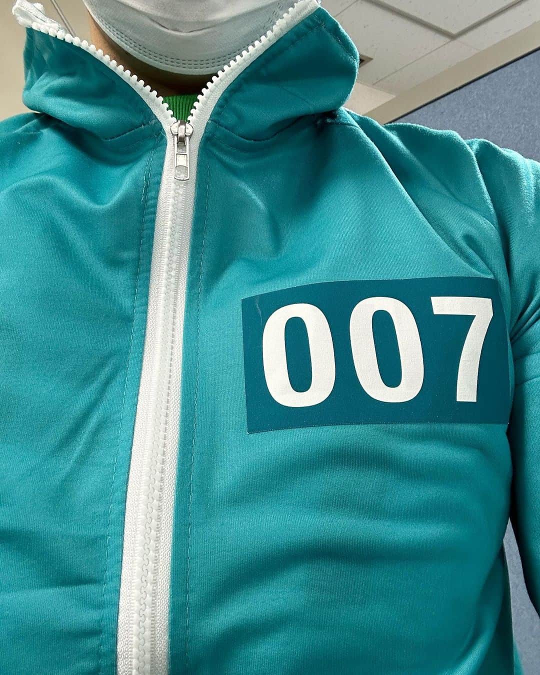ほしのディスコのインスタグラム：「緑ジャージ。少ししか着れませんでした。 #ダマされた大賞2022  #タコゲーム」