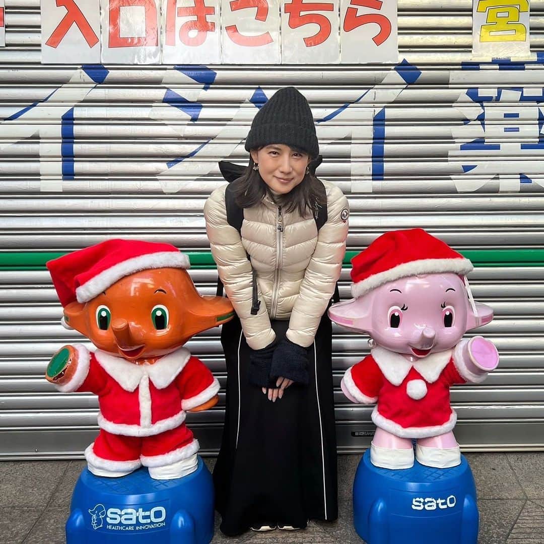 中江有里のインスタグラム：「クリスマスモードのサトちゃん、サトコちゃん。  #中江有里」