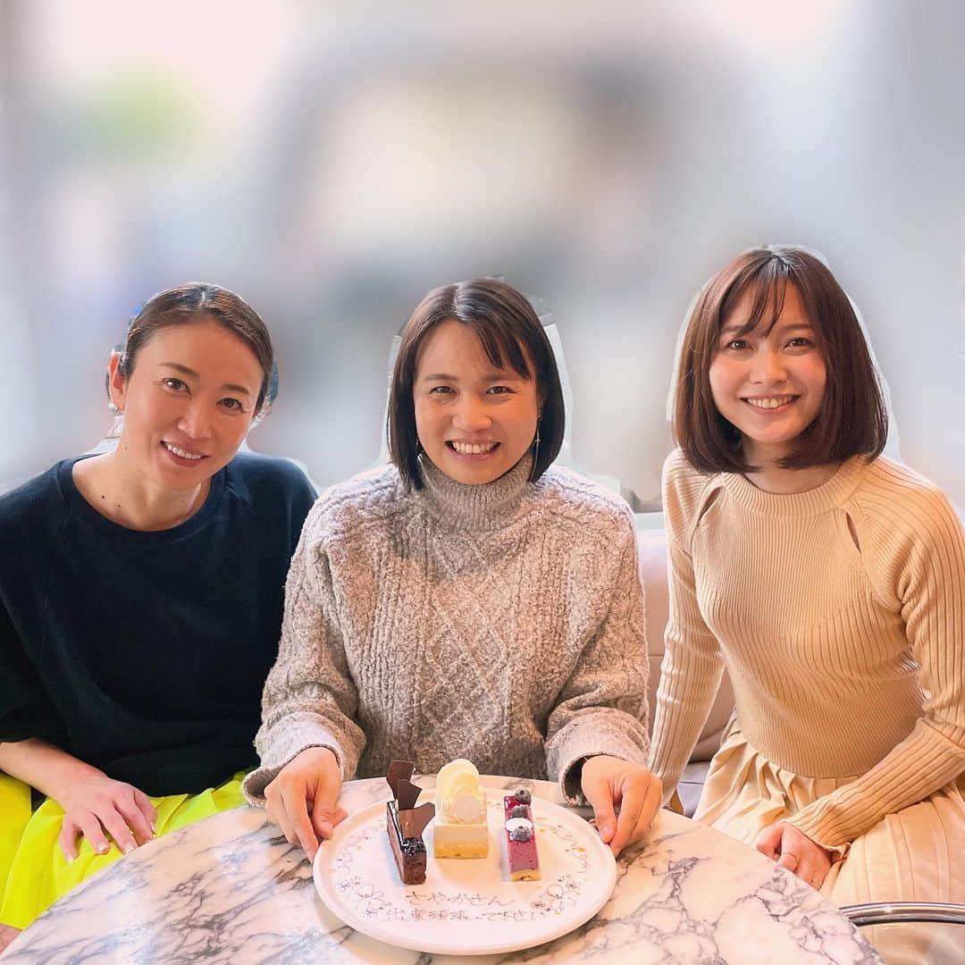 久冨慶子のインスタグラム：「・ 先日まさみさんとさやかさんとのランチ💛  グッド！モーニングでご一緒してから こうしてプライベートでもお話しできて 本当に感謝です✨✨ お仕事のことプライベートのこと 沢山お喋りして大好きなお2人から パワーをいただきました💕  さやかさん出産頑張ってください✨✨ ＊ ＊ #田中雅美 さん #平野早矢香 さん #グッドモーニング #楽しかった #ランチ会」