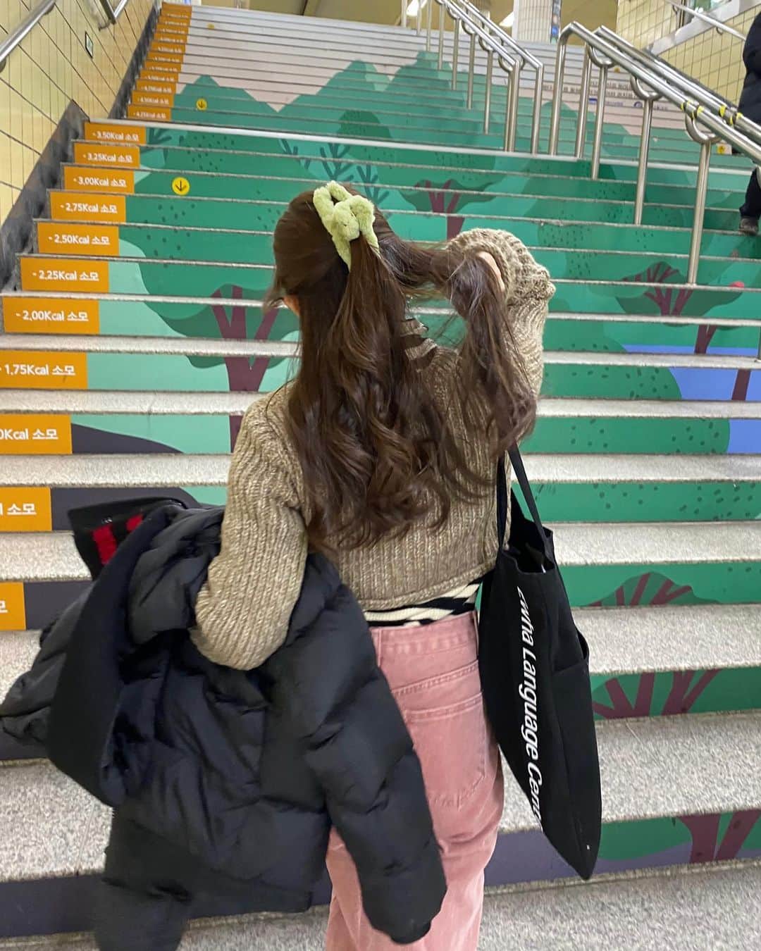 大野莉昂さんのインスタグラム写真 - (大野莉昂Instagram)「韓国のパスタおいしいことに気づいてこっちきてイタリアンすでに3回目🐷🍝♡  まりこ日本に戻ったので今日からぼっち生活スタートです🥲🥲🥲」12月11日 20時23分 - bbbbrikopanda
