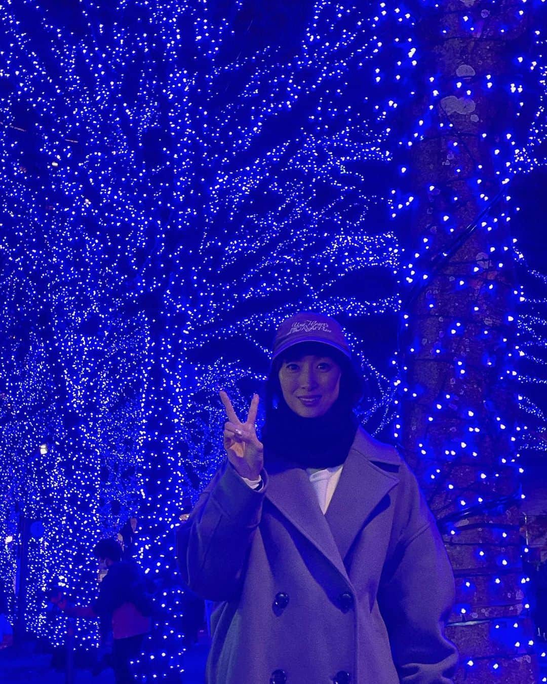坂下千里子さんのインスタグラム写真 - (坂下千里子Instagram)「パチリ . . #渋谷 #青の洞窟 #青まみれ」12月11日 21時00分 - chiriko_sakashita_official