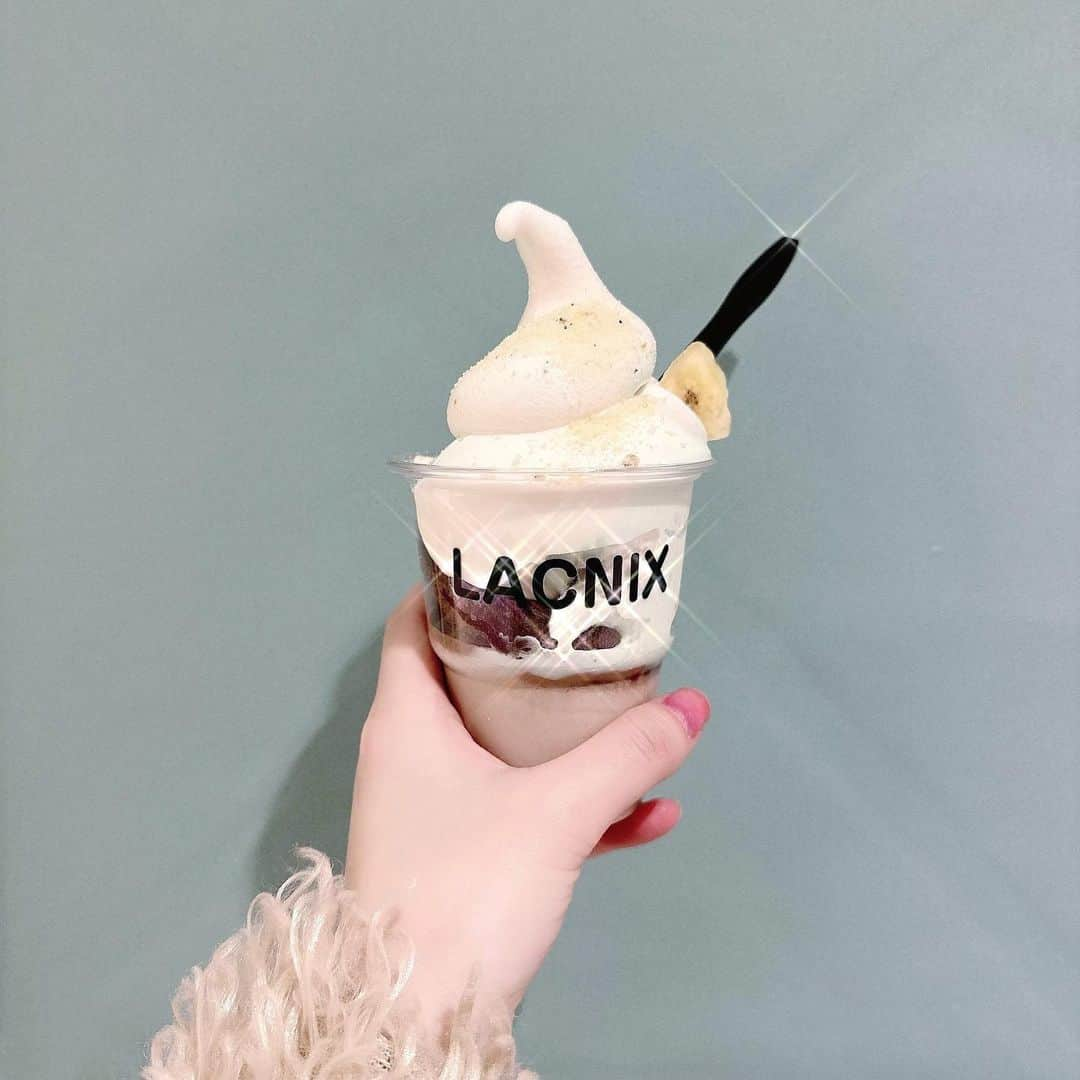 メイリ（美梨）のインスタグラム：「#仙台フォーラス の #lacnix っていうソフトクリーム屋さんで食べたよ☺️💓💓 . また #仙台撮影会 いきますっ♪ . . . #ソフトクリーム #ソフトクリーム部 #ソフトクリーム専門店 #仙台グルメ #仙台スイーツ #仙台 #仙台旅行」