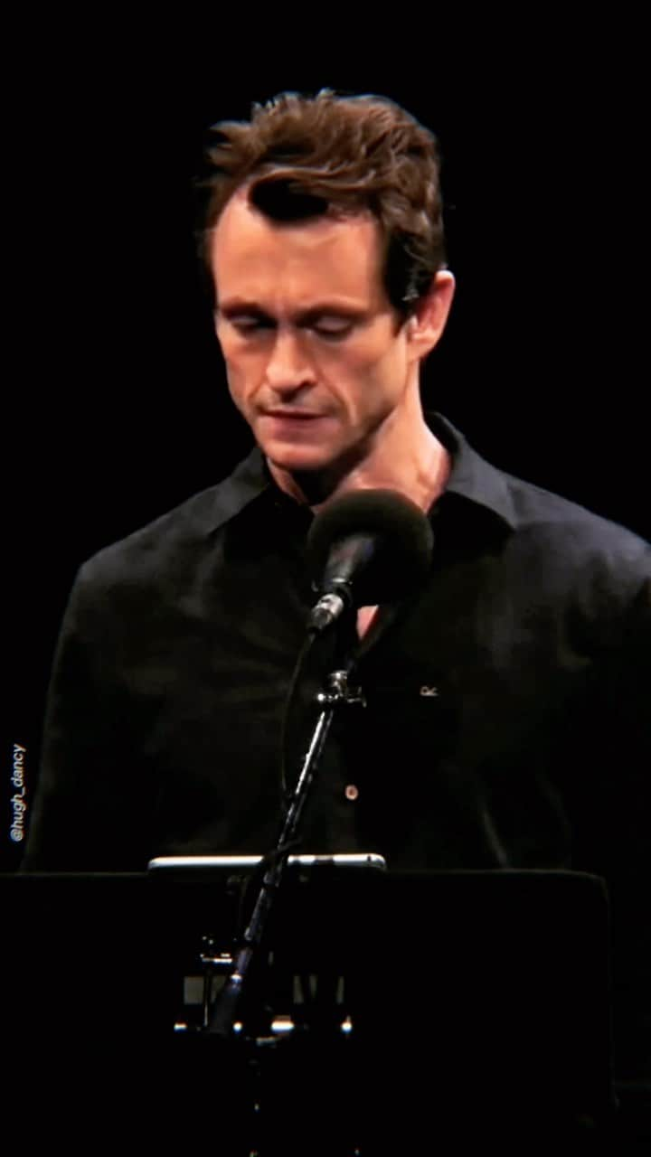 ヒュー・ダンシーのインスタグラム：「Check out this exclusive clip of Hugh Dancy reading “The Hollow” by Greg Jackson at Selected Shorts: Best American Short Stories last month.  { #hughdancy #selectedshorts #symphonyspace #hannibal #willgraham #lawandorder #newyork #newyorkcity #ny #nyc }」