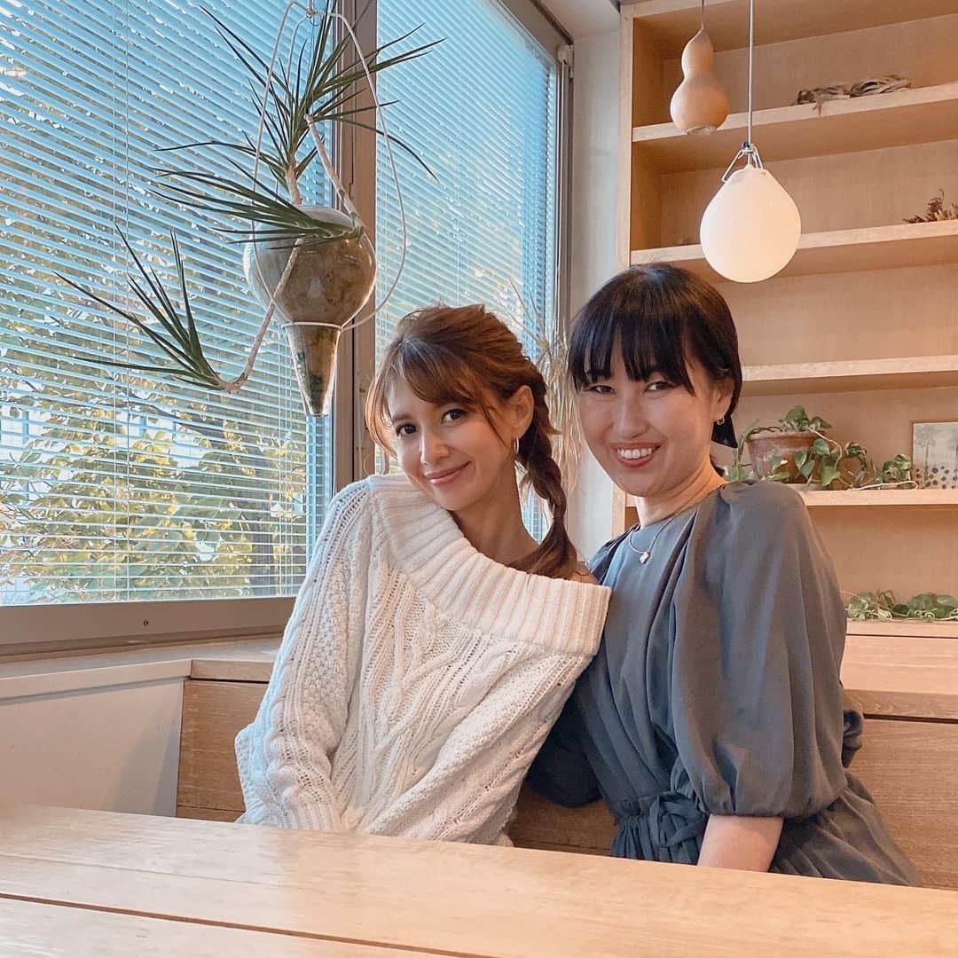 吉川ひなののインスタグラム：「hinaleaの発表会をシンシアガーデンで🤍  @amara__official」