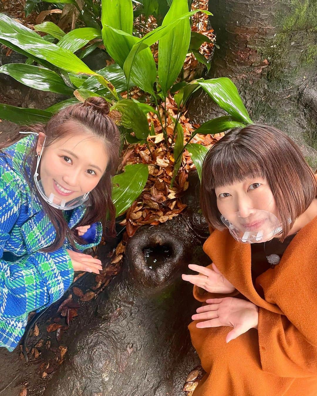 西野未姫さんのインスタグラム写真 - (西野未姫Instagram)「ハート発見❤️❤️❤️  川村エミコさんと移動時間往復３時間ずっと恋バナしてました😚💓  #パワースポット #川越氷川神社 #縁結び神社  #ポップup #ロケ #川村エミコさん  #LINEも交換しました #TikTokも撮りました #ずっと隣に座ってました #仲良しになれて嬉しい❤️」12月12日 16時35分 - nishinomiki_official