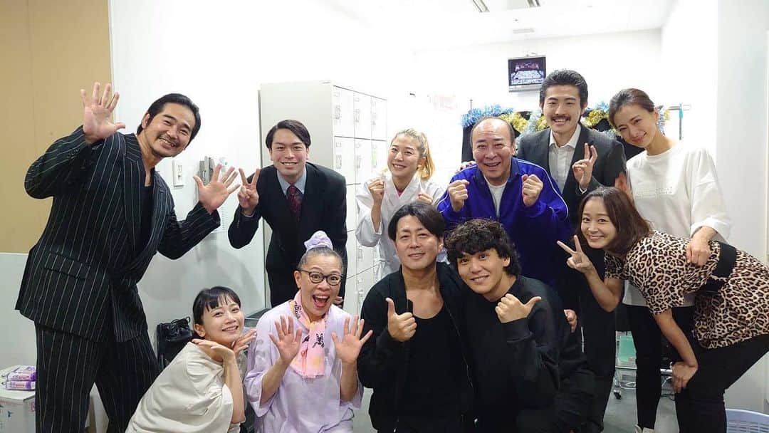 佐野和真のインスタグラム：「タクフェス第10弾 ぴえろ🤡 無事千穐楽を迎える事が出来ました。 東京から始まり、 各地でも来てくださった皆様本当にありがとうございました！！！  本当に最高の舞台でした！ みんなに出会えて幸せでした。 最高の時間を最強のメンバーで共有出来て嬉しかったです。  宅間さんはじめとするみんなとスタッフの仲間たち そして劇場に来て下った皆様、 本当に 本当に 本当に  ありがとうございました！！！！！  そしてヤス！ またね🙋‍♂️」