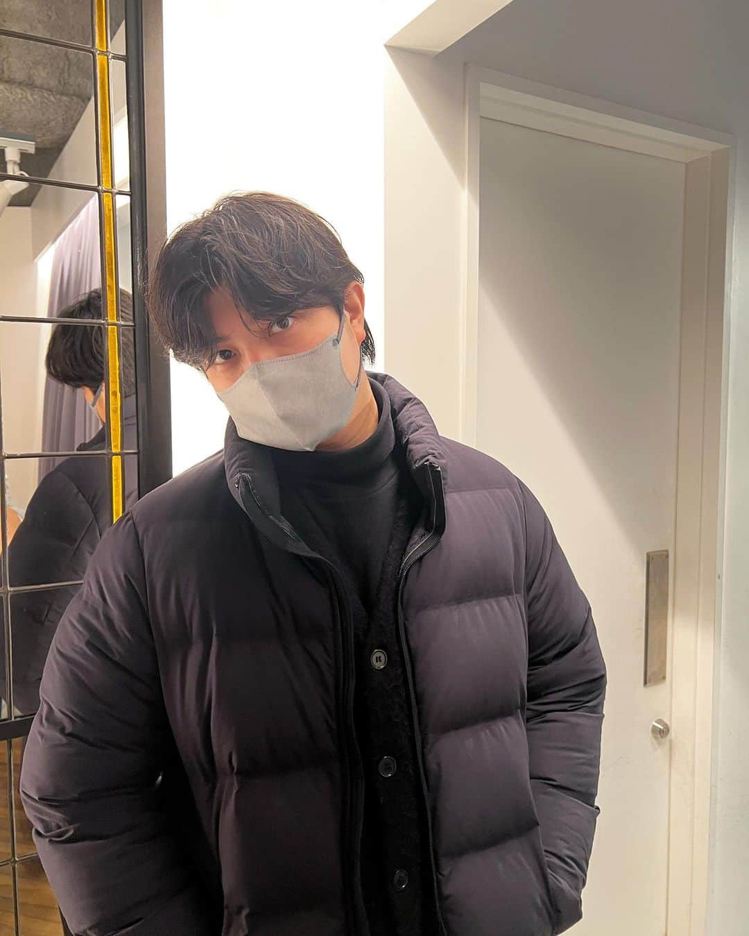 桜木那智のインスタグラム：「カッコつけてくださいって言われたけど、 首ダサい。」