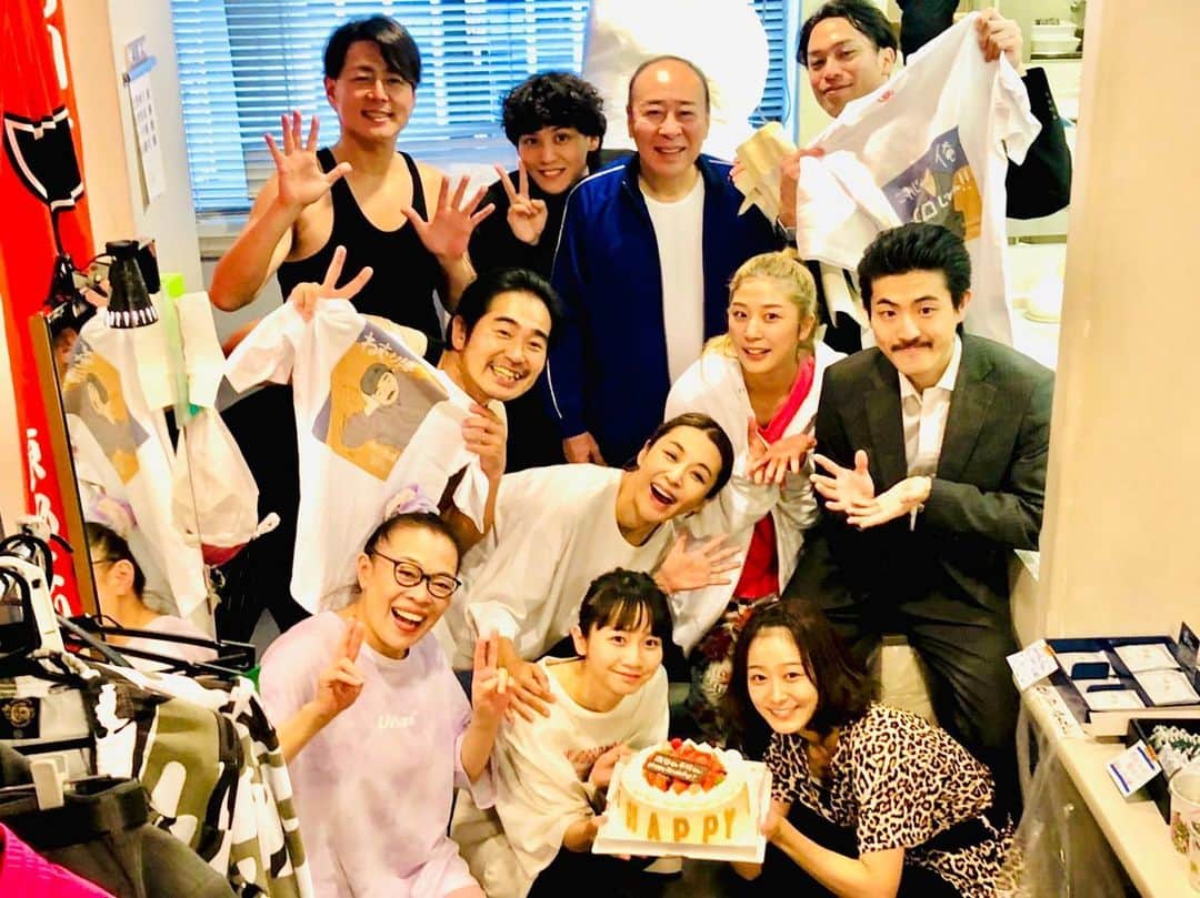 鈴木紗理奈のインスタグラム：「タクフェス第10弾【ぴえろ】 無事に大千穐楽を迎えました。  みんなに会いたいです。 ただそれだけ。  #タクフェス #ぴえろ」