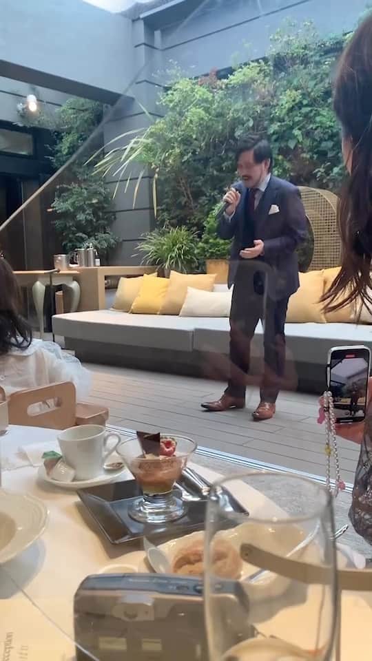 たすくこまのインスタグラム：「友達の結婚式で歌いました！！」