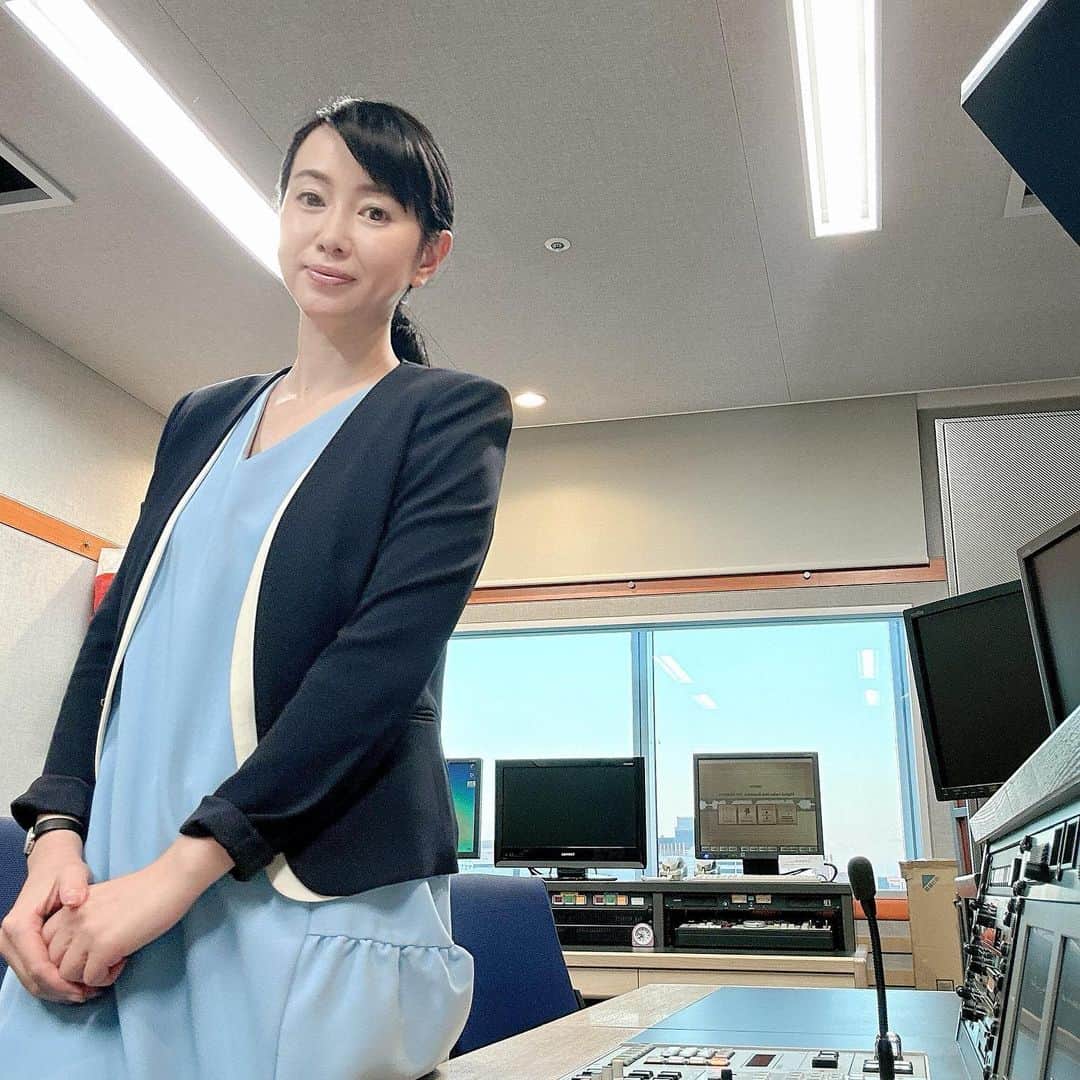 のインスタグラム：「【ラジオNIKKEI 】  Global market では 政府が掲げる総合経済対策について考える  Point of view では 2022年の日本経済の振り返りと今後の見通し  について解説頂きました🎙  https://omny.fm/shows/themoney/2022-12-08?in_playlist=podcast (2022.12.08放送分) - ザ・マネー  #ラジオNIKKEI #ラジオ日経 #ラジオ #radio #radionikkei #株 #株価 #株式投資 #経済番組 #FX #FXトレード #FXトレーダー #デイトレ #デイトレーダー #デイトレ #マーケット #江連裕子 #セントフォース #centforce #アナウンサー #キャスター #経済キャスター」