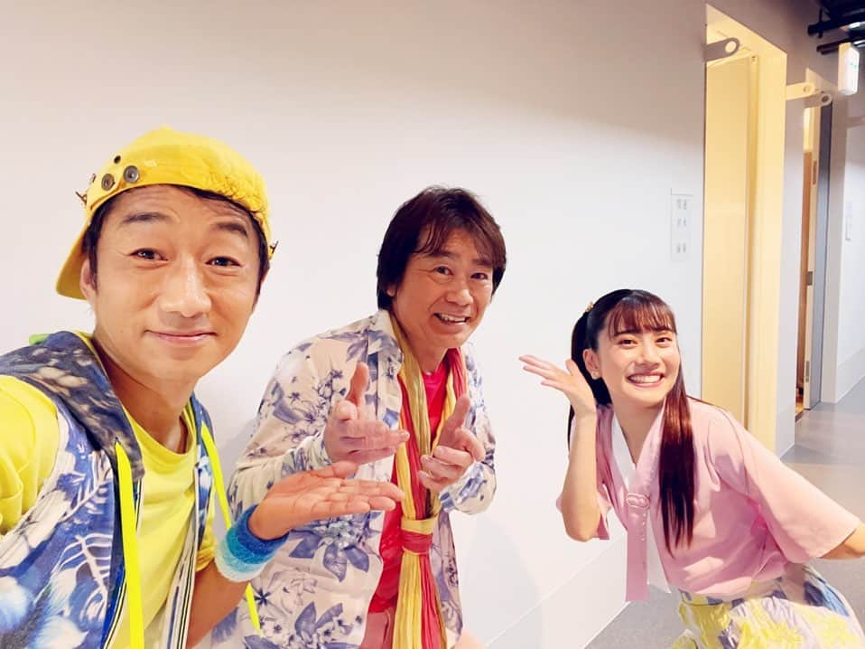 関沢圭司さんのインスタグラム写真 - (関沢圭司Instagram)「『ファンターネ！がやってきた』綾瀬公演、磐田公演にお越し頂いた皆さんありがとうございました😊 いつものごとくみんな元気で可愛くって最高ででした🤣🤣🤣フリを真似されると目がハートになります😍笑  けんたろうさんとはもう何度もご一緒させて頂いて勉強させて頂いてますが、あつこちゃんとは5年前？のアリーナ以来で、こういった形でまた共演できて本当に嬉しい😃  次のチームKAKでの公演は少し先になりますが、またこのメンバーで、元気なみんなに会いに行けたらと思います。  暖かい応援声援、本当にありがとうございました😊✨  あ、あまり大きな声はダメでしたね😁  #ファンターネがやってきた  #速水けんたろう さん #小野あつこ さん #関沢圭司 #綾瀬市オーエンス文化会館  #磐田市文化会館」12月12日 15時12分 - keiji55555